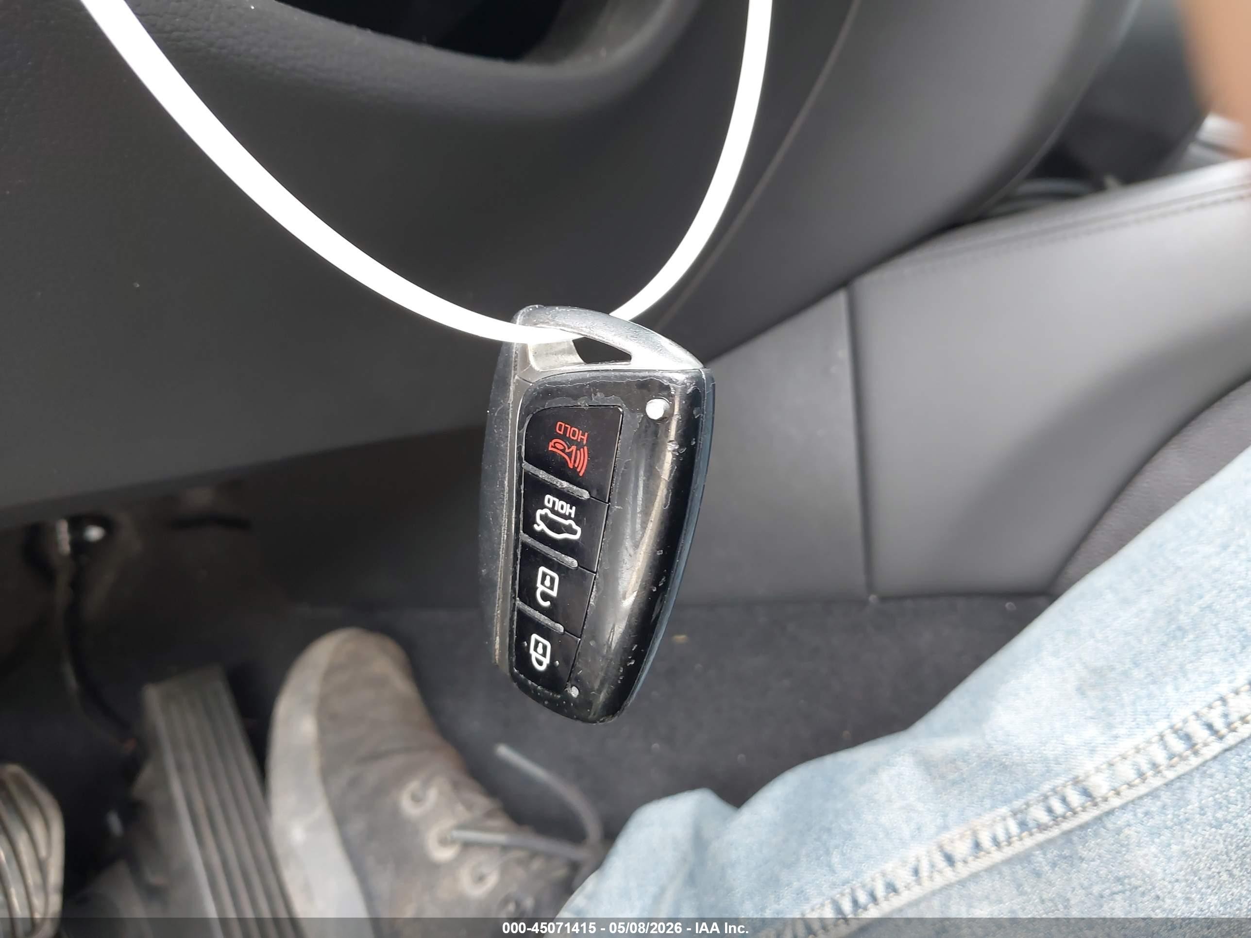 2015 Hyundai Genesis 5.0 White vin: KMHGN4JFXFU043087