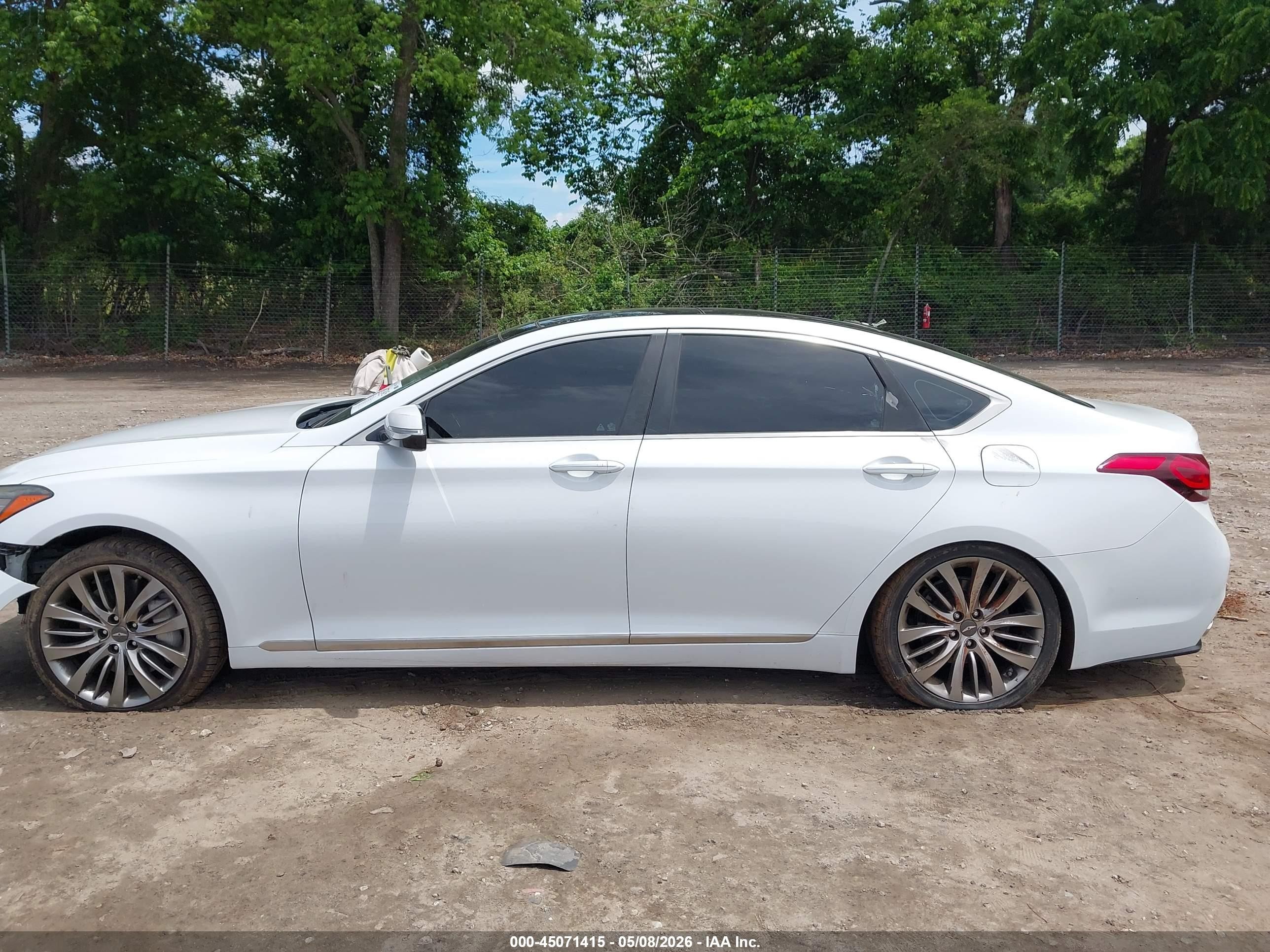 2015 Hyundai Genesis 5.0 White vin: KMHGN4JFXFU043087