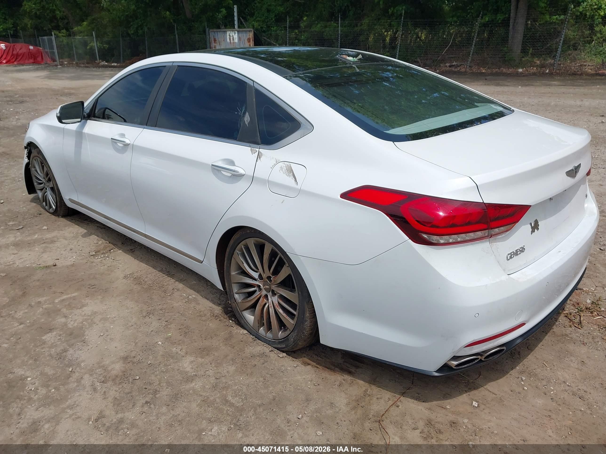 2015 Hyundai Genesis 5.0 White vin: KMHGN4JFXFU043087