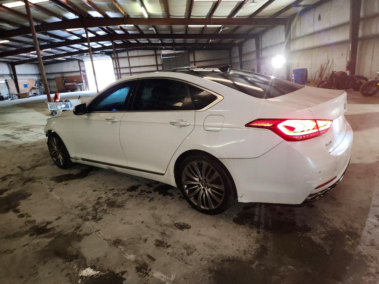 2015 Hyundai Genesis 5.0l White vin: KMHGN4JFXFU070502