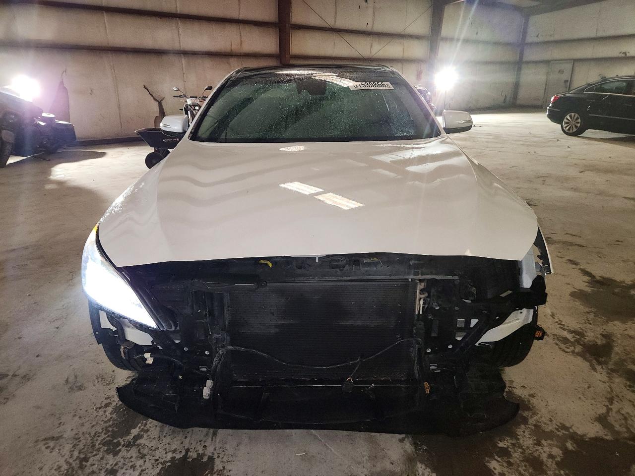 2015 Hyundai Genesis 5.0l White vin: KMHGN4JFXFU070502