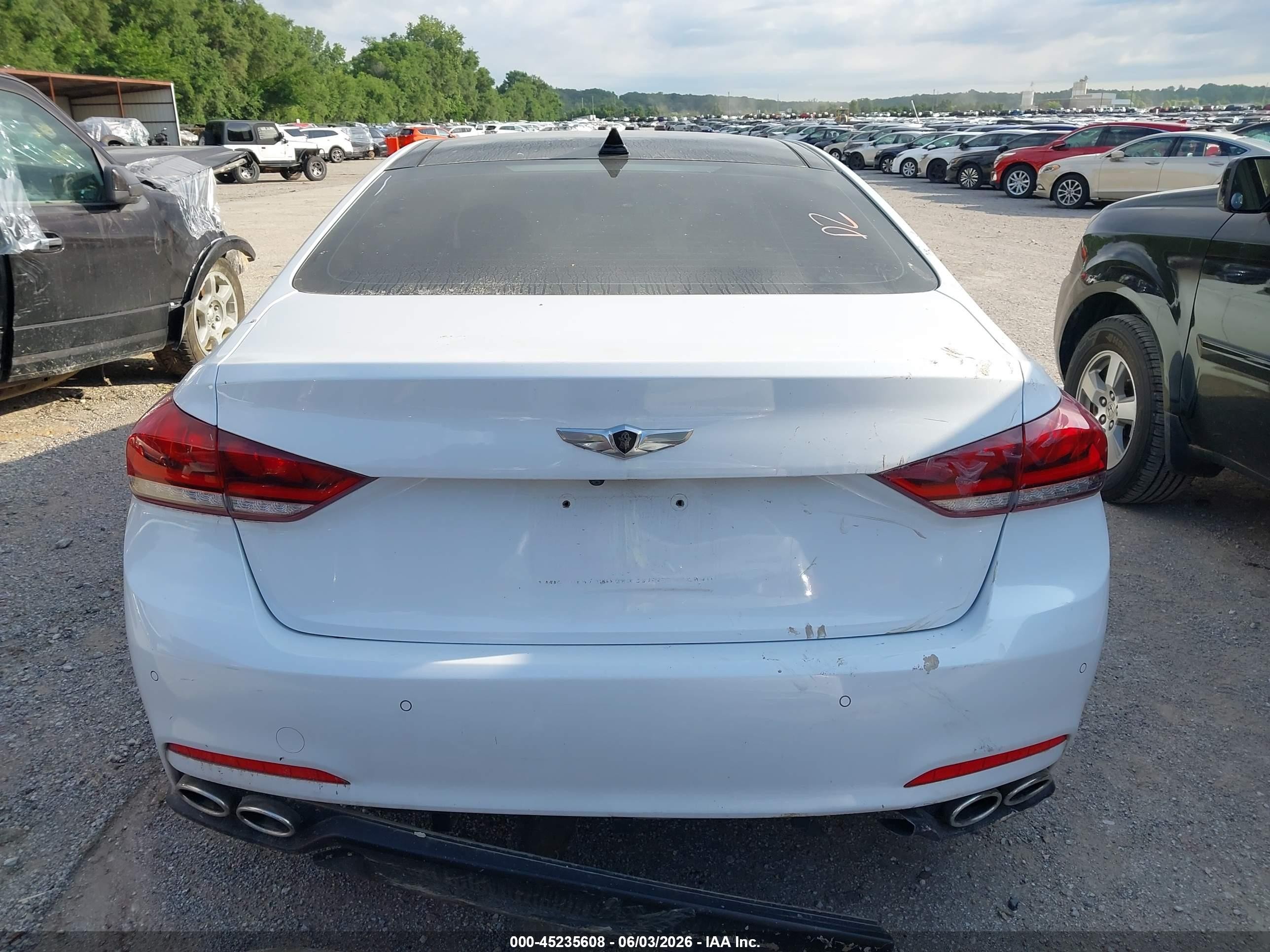 2015 Hyundai Genesis 5.0 White vin: KMHGN4JFXFU076994
