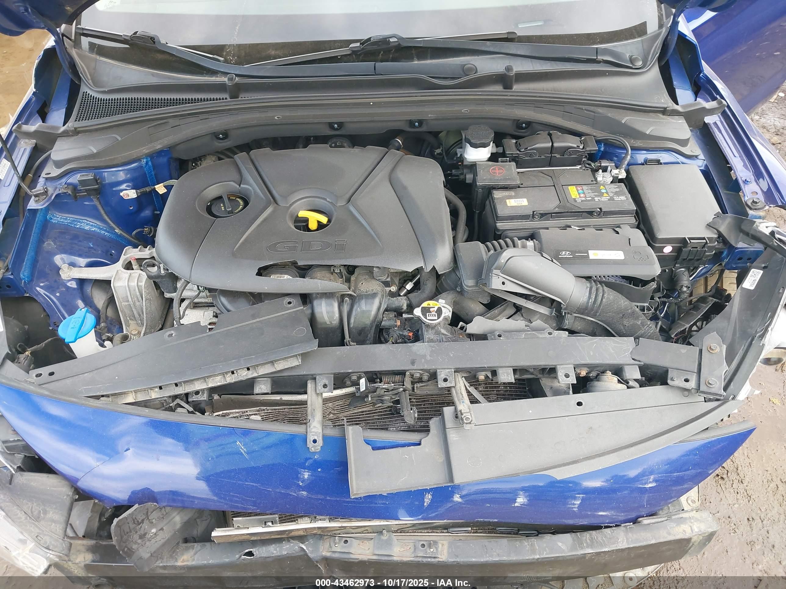 2018 Hyundai Elantra Gt   Blue vin: KMHH35LE1JU076119