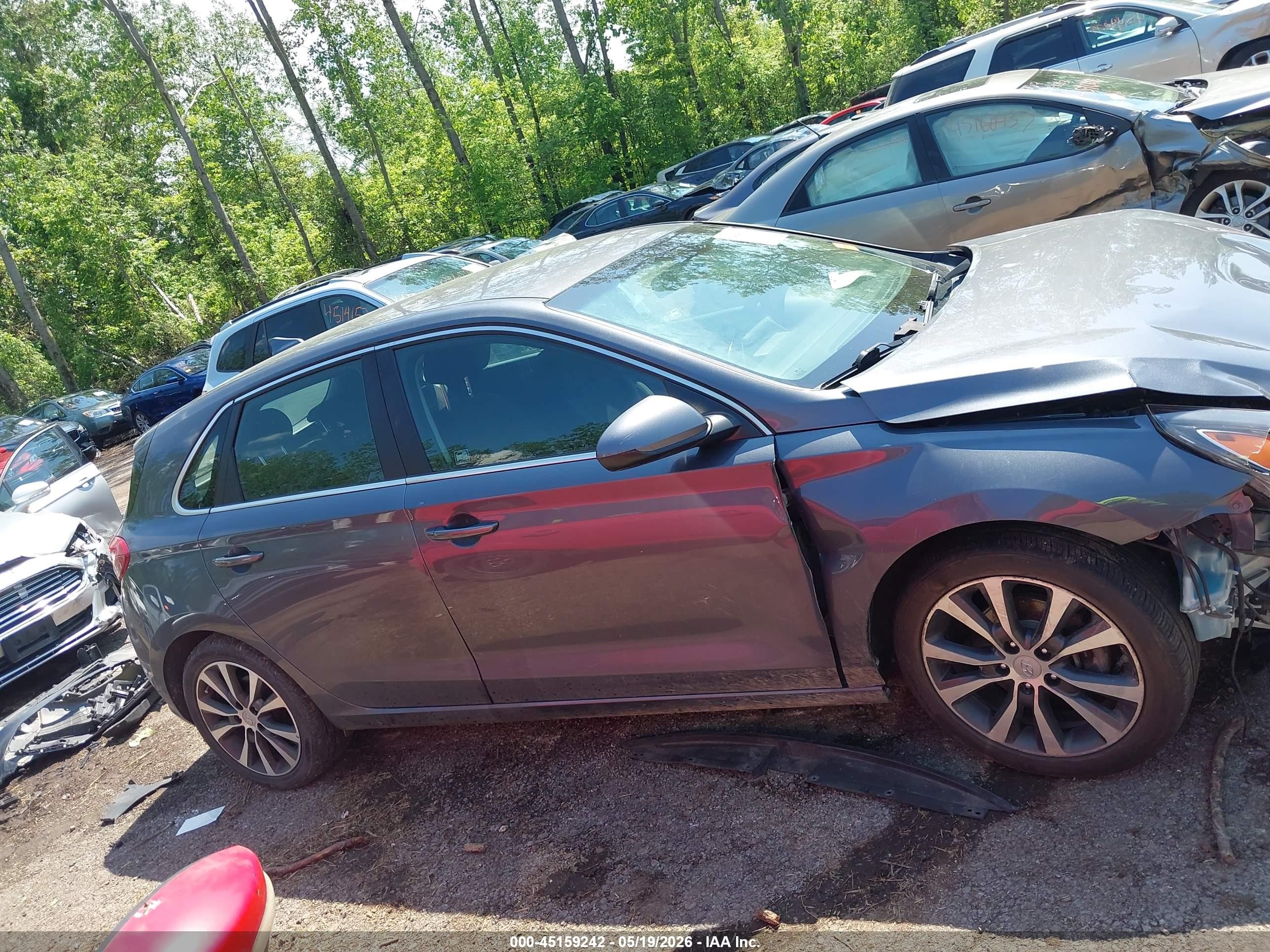 2018 Hyundai Elantra Gt   Gray vin: KMHH35LE2JU010856