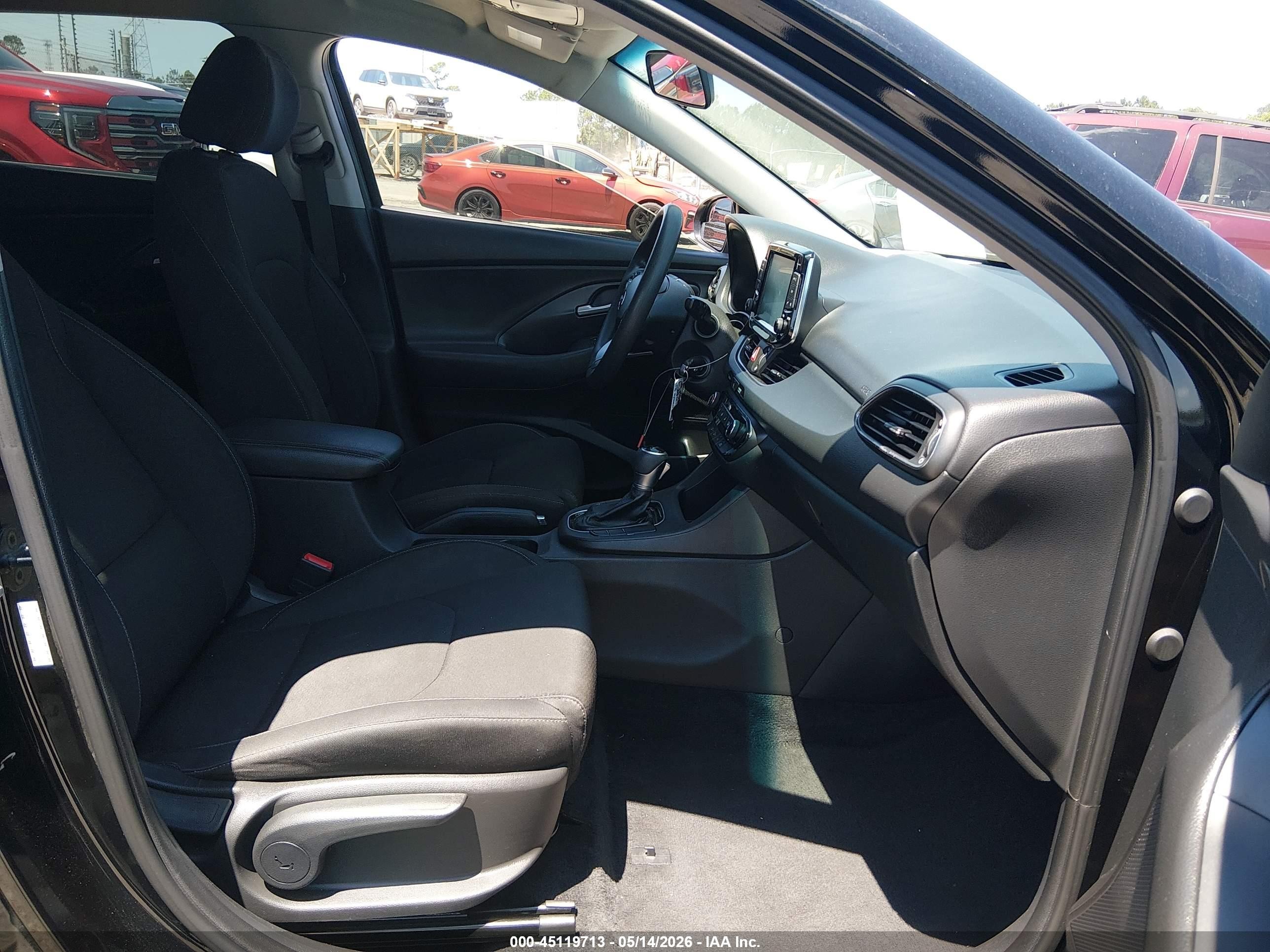 2018 Hyundai Elantra Gt   Black vin: KMHH35LE2JU025552