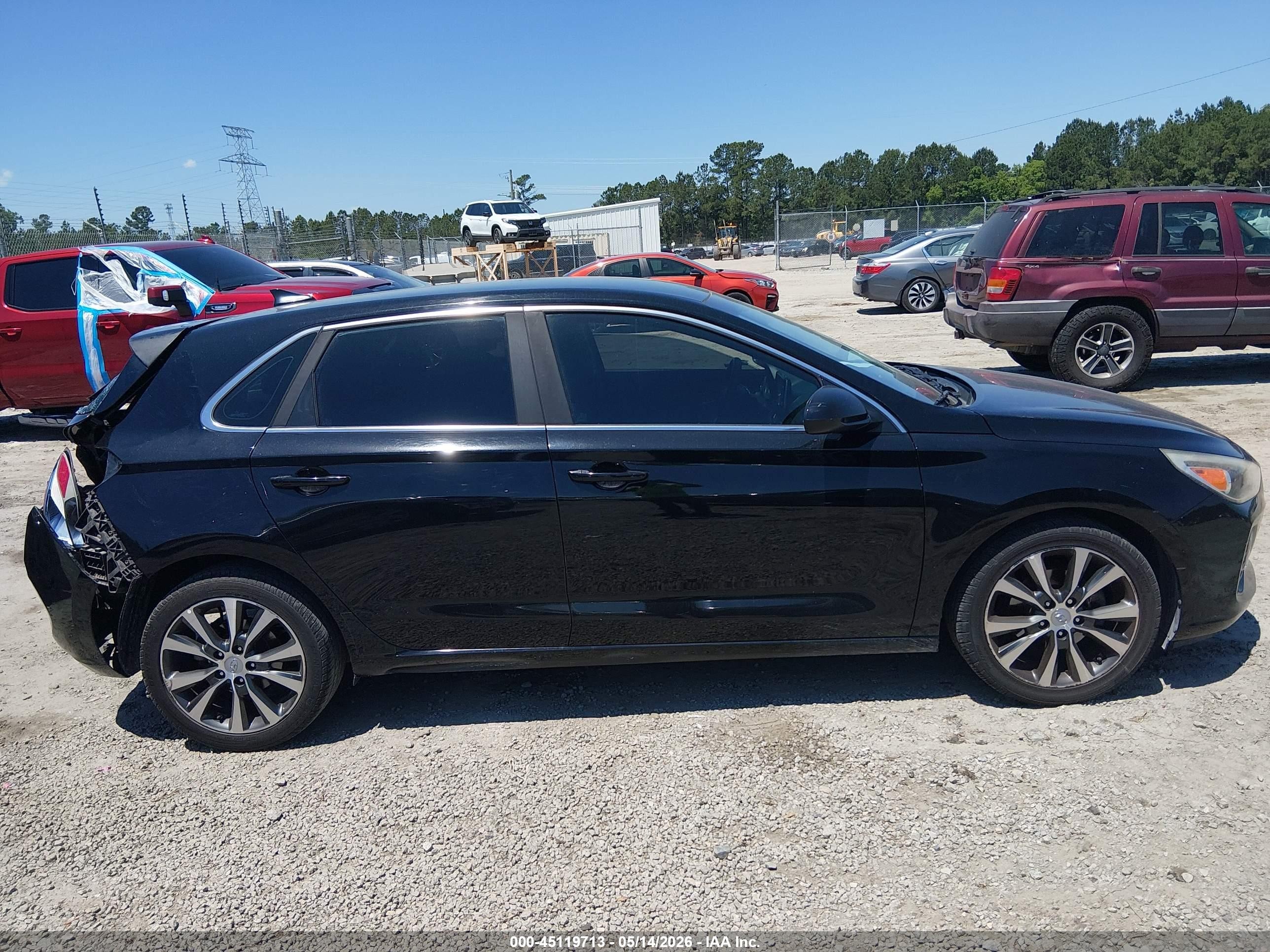 2018 Hyundai Elantra Gt   Black vin: KMHH35LE2JU025552