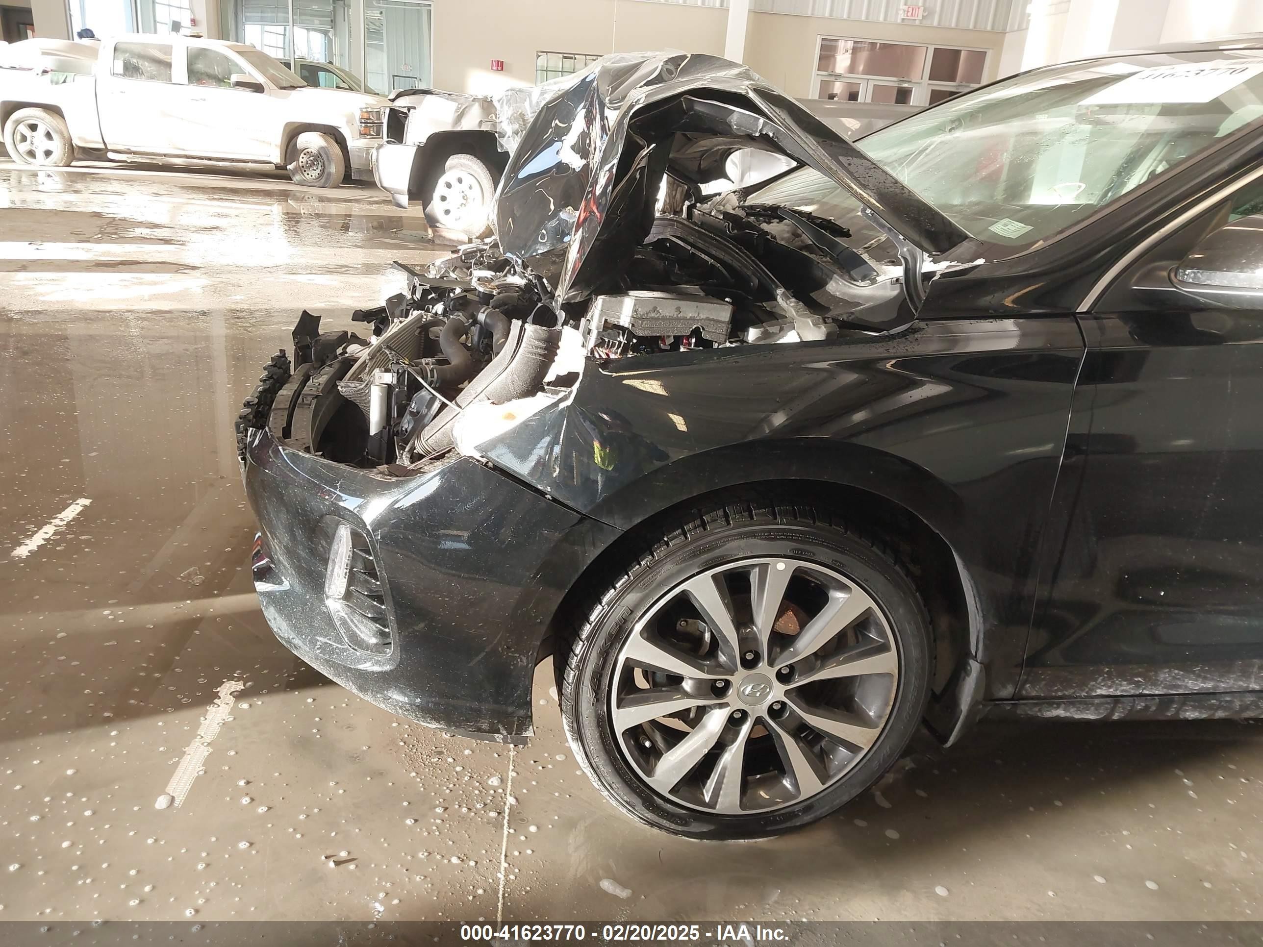 2020 Hyundai Elantra Gt   Black vin: KMHH35LE9LU124307