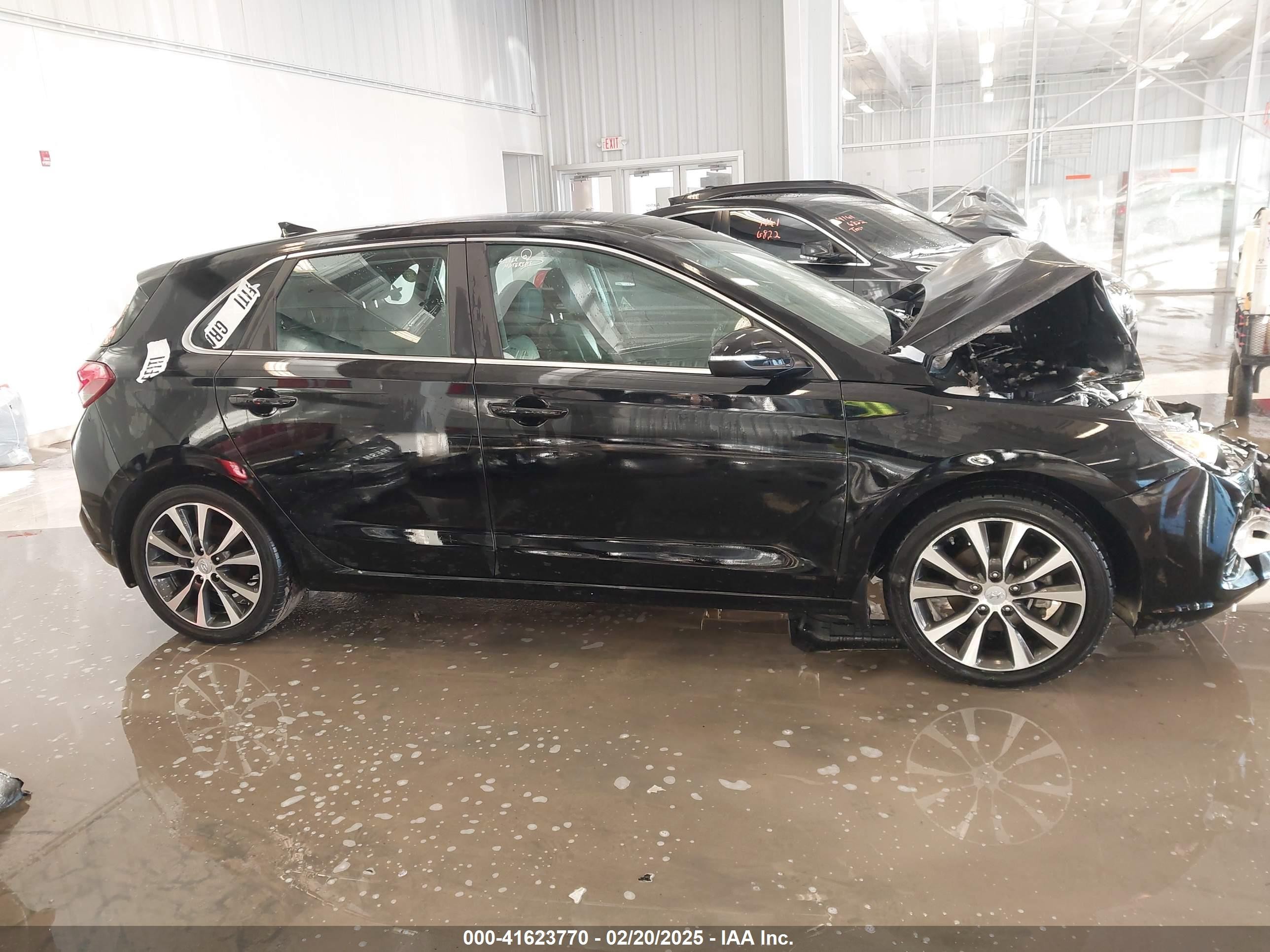 2020 Hyundai Elantra Gt   Black vin: KMHH35LE9LU124307