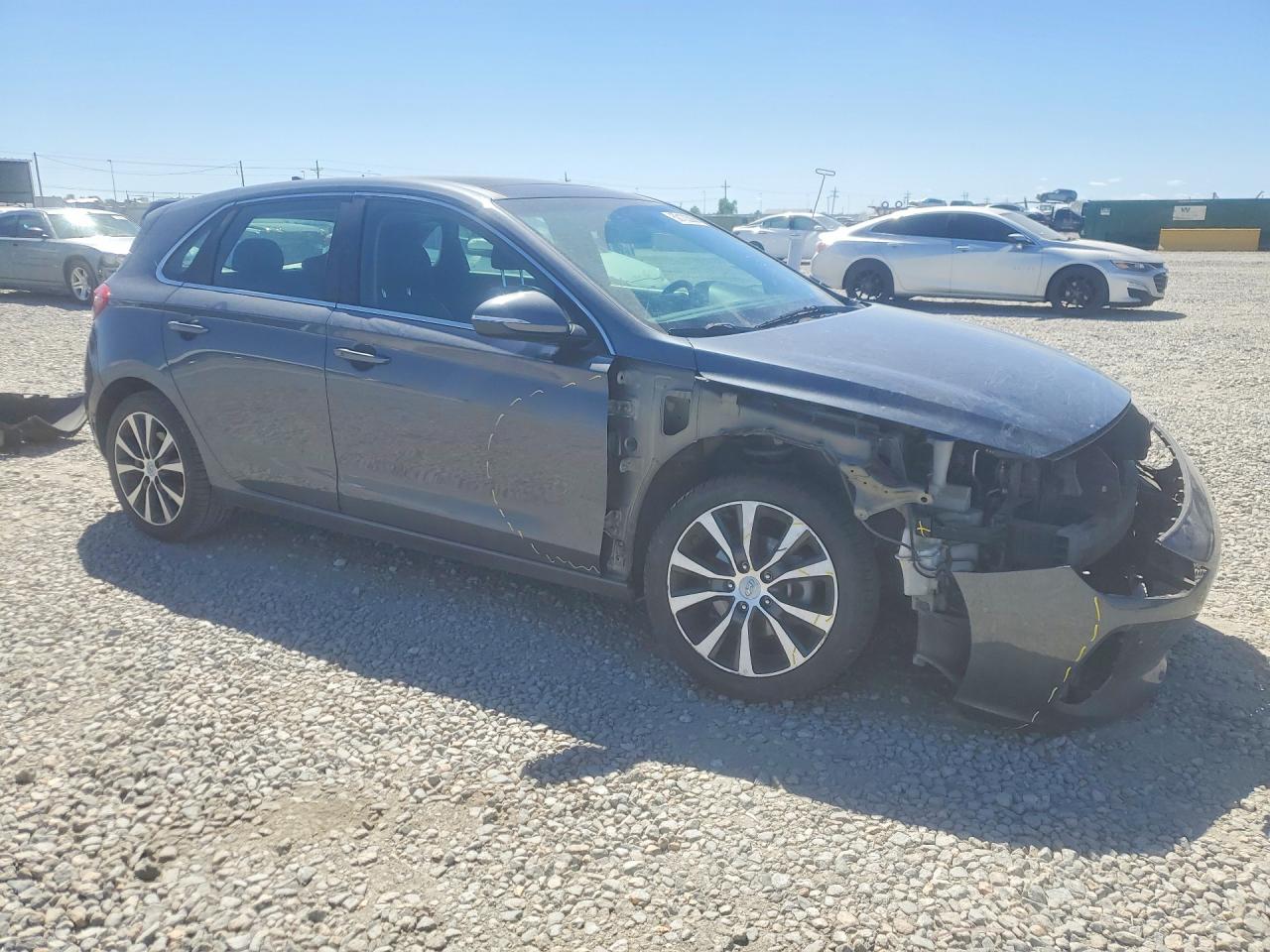 2018 Hyundai Elantra Gt Base Gray vin: KMHH35LEXJU041790
