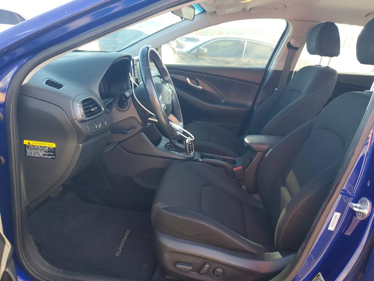 2018 Hyundai Elantra Gt Base Blue vin: KMHH35LEXJU079598