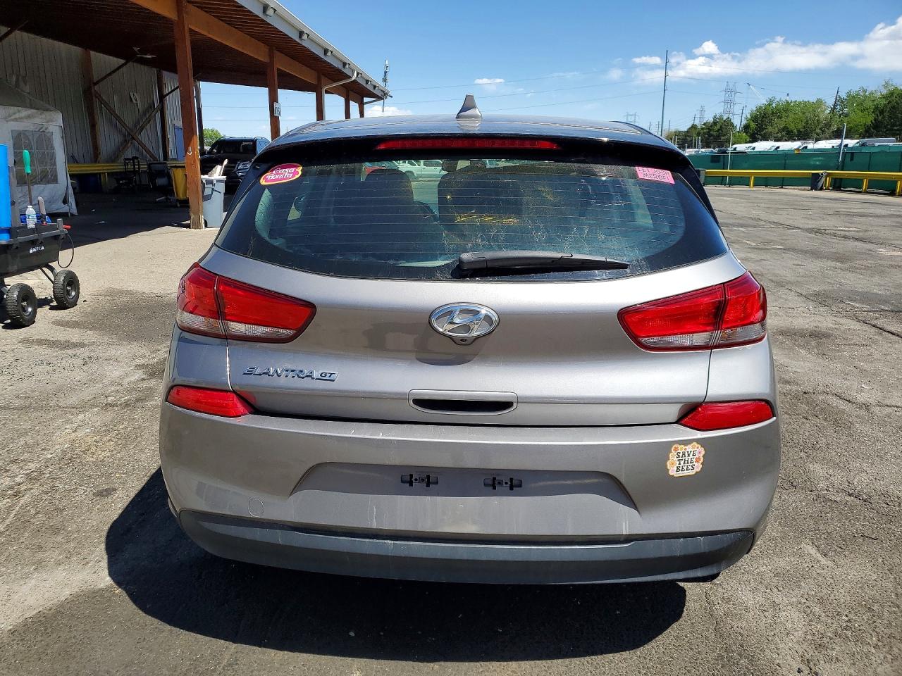 2020 Hyundai Elantra Gt Base Gray vin: KMHH35LEXLU125014