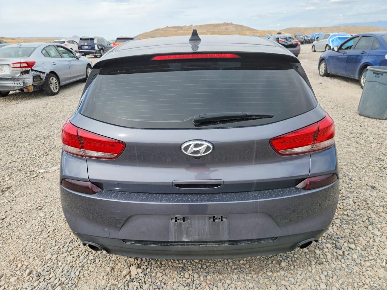 2018 Hyundai Elantra Gt Sport Gray vin: KMHH55LC1JU009657
