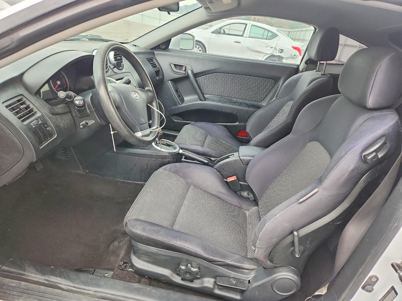 2006 Hyundai Tiburon Gs White vin: KMHHM65D06U213601