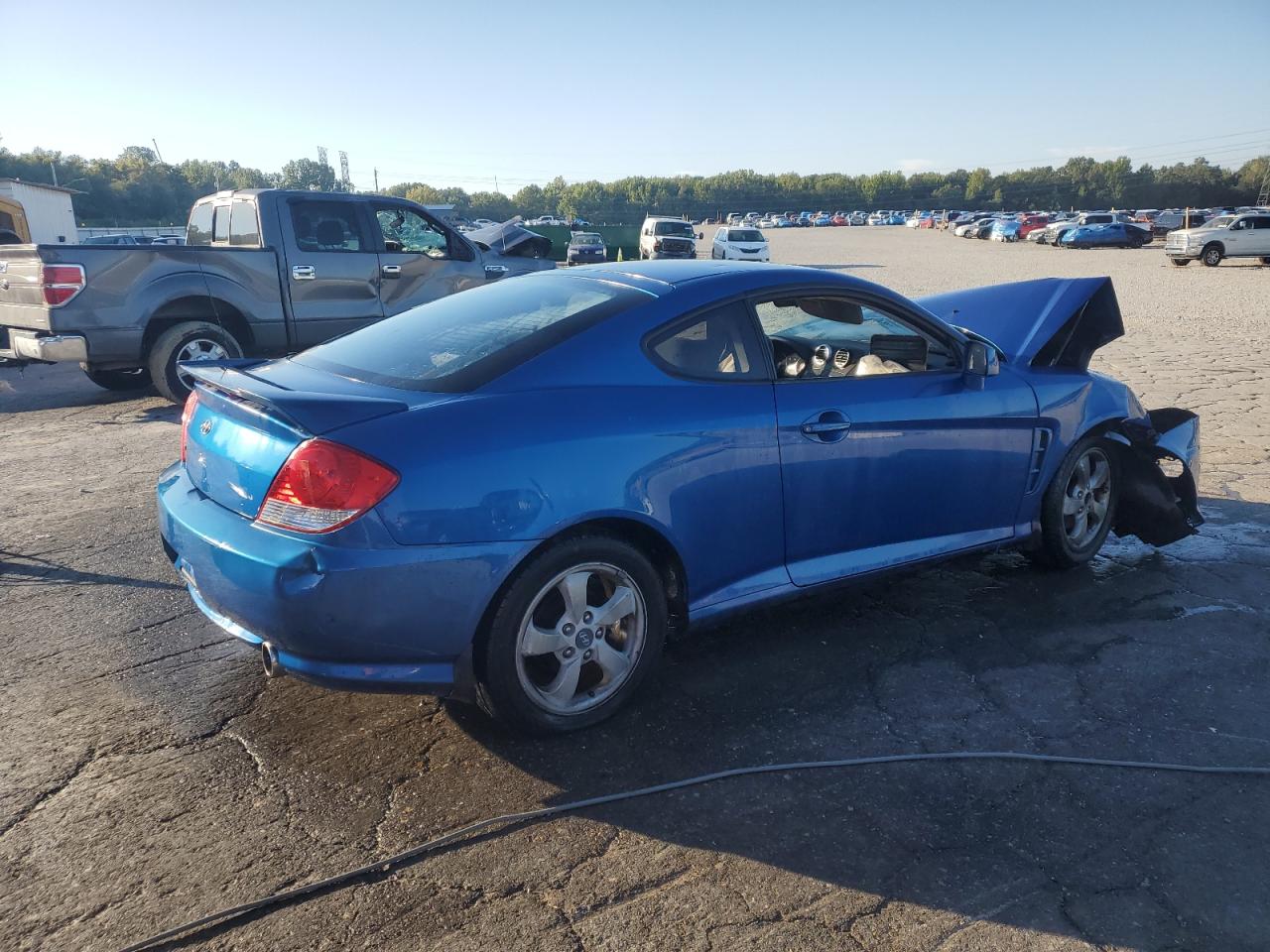 2005 Hyundai Tiburon Blue vin: KMHHM65D15U174581