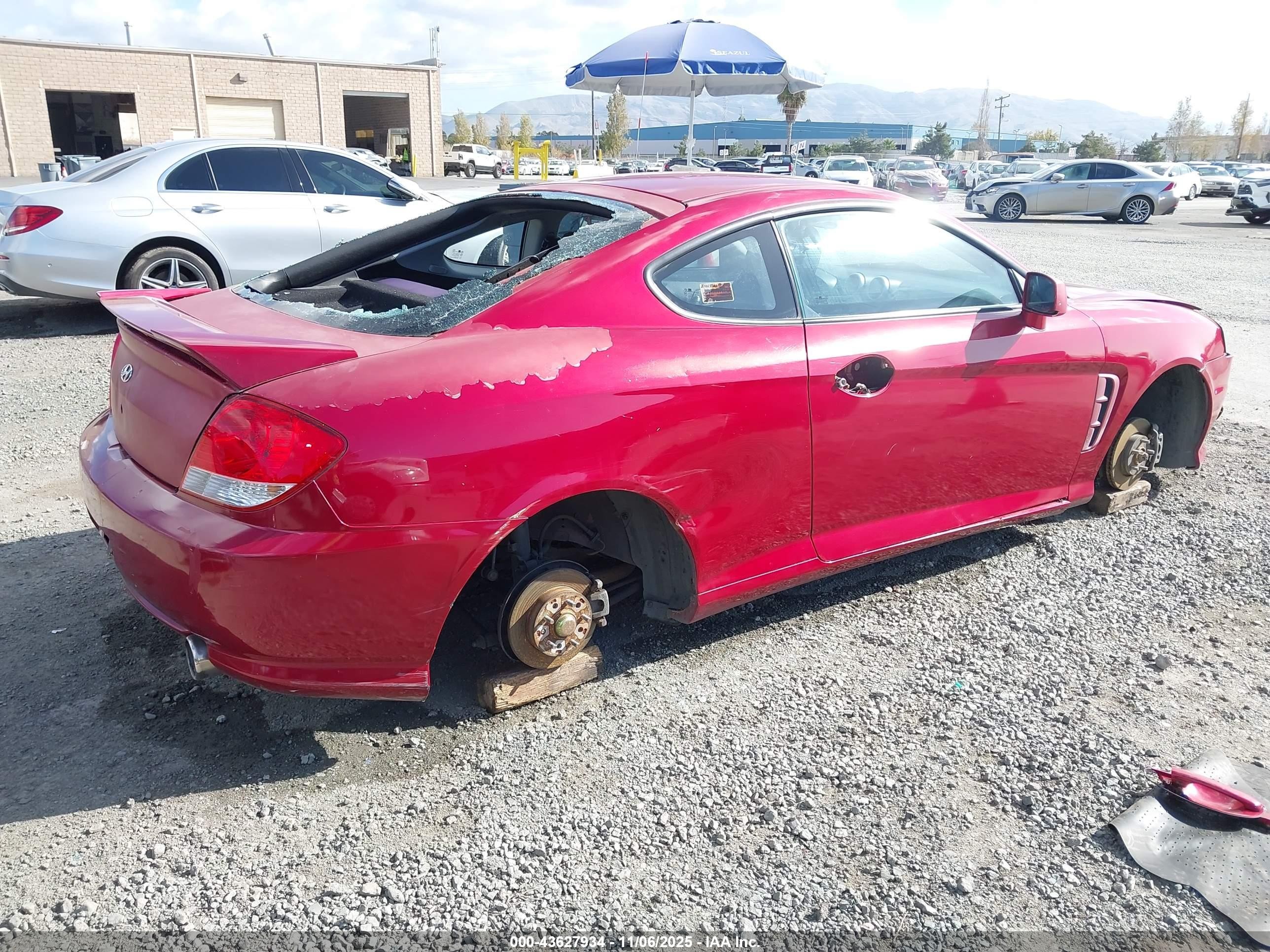2005 Hyundai Tiburon Gs Red vin: KMHHM65D45U183100
