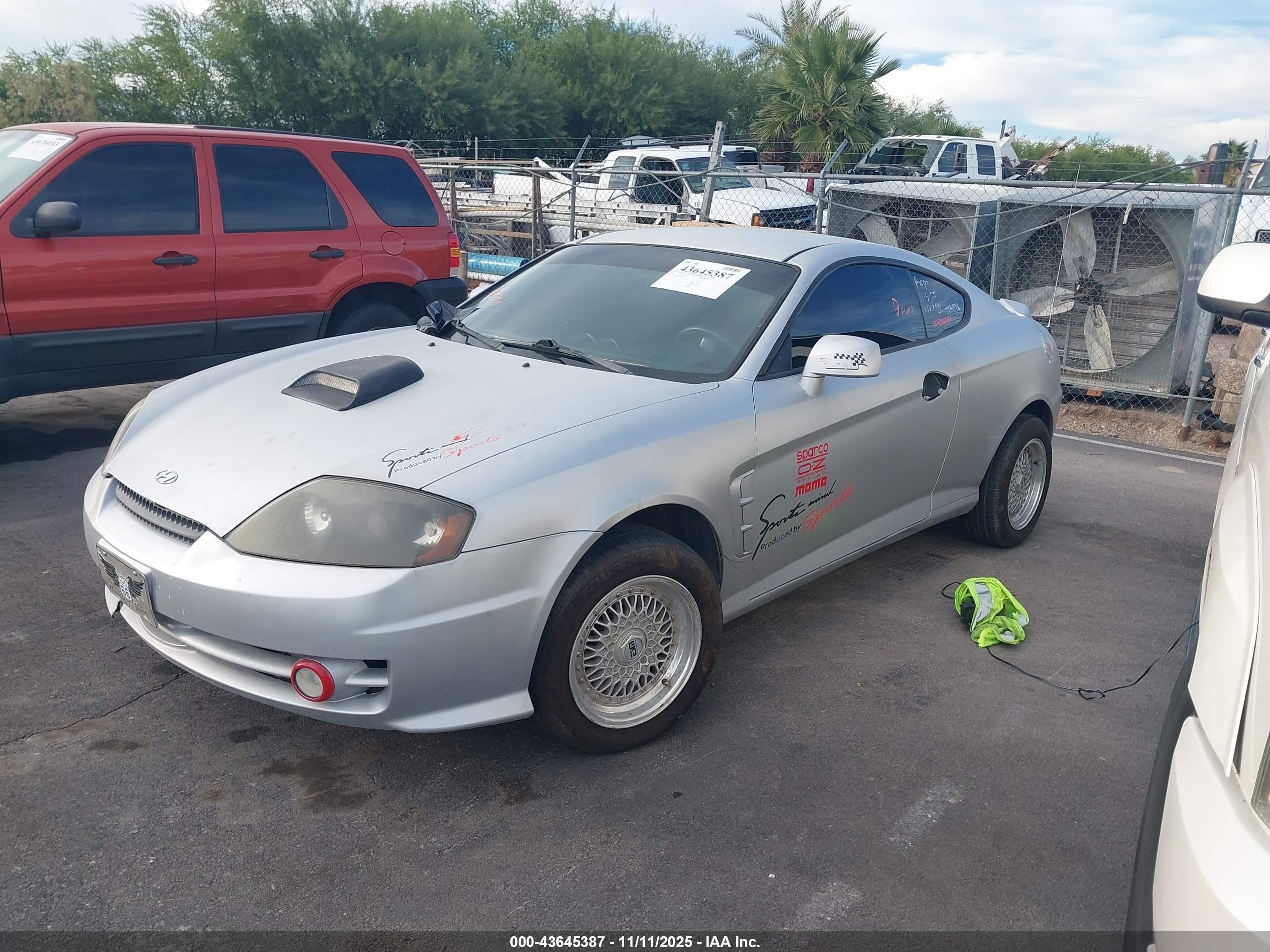 2006 Hyundai Tiburon Gs Серебряный vin: KMHHM65D56U194060
