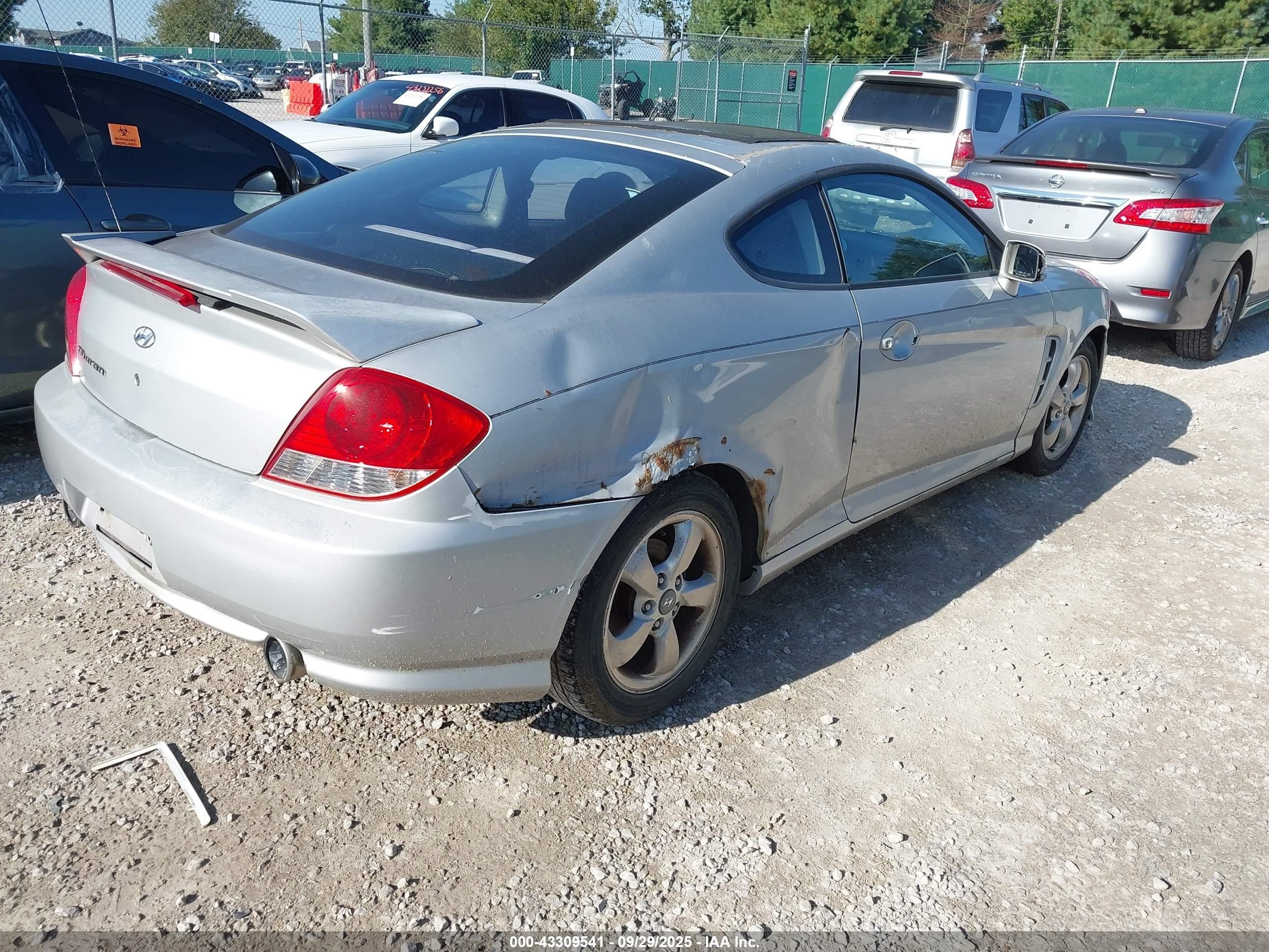 2006 Hyundai Tiburon Gs Silver vin: KMHHM65D66U222450