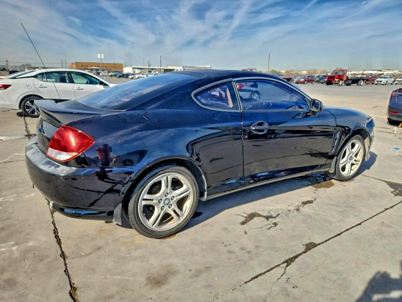 2005 Hyundai Tiburon Black vin: KMHHM65D75U180448