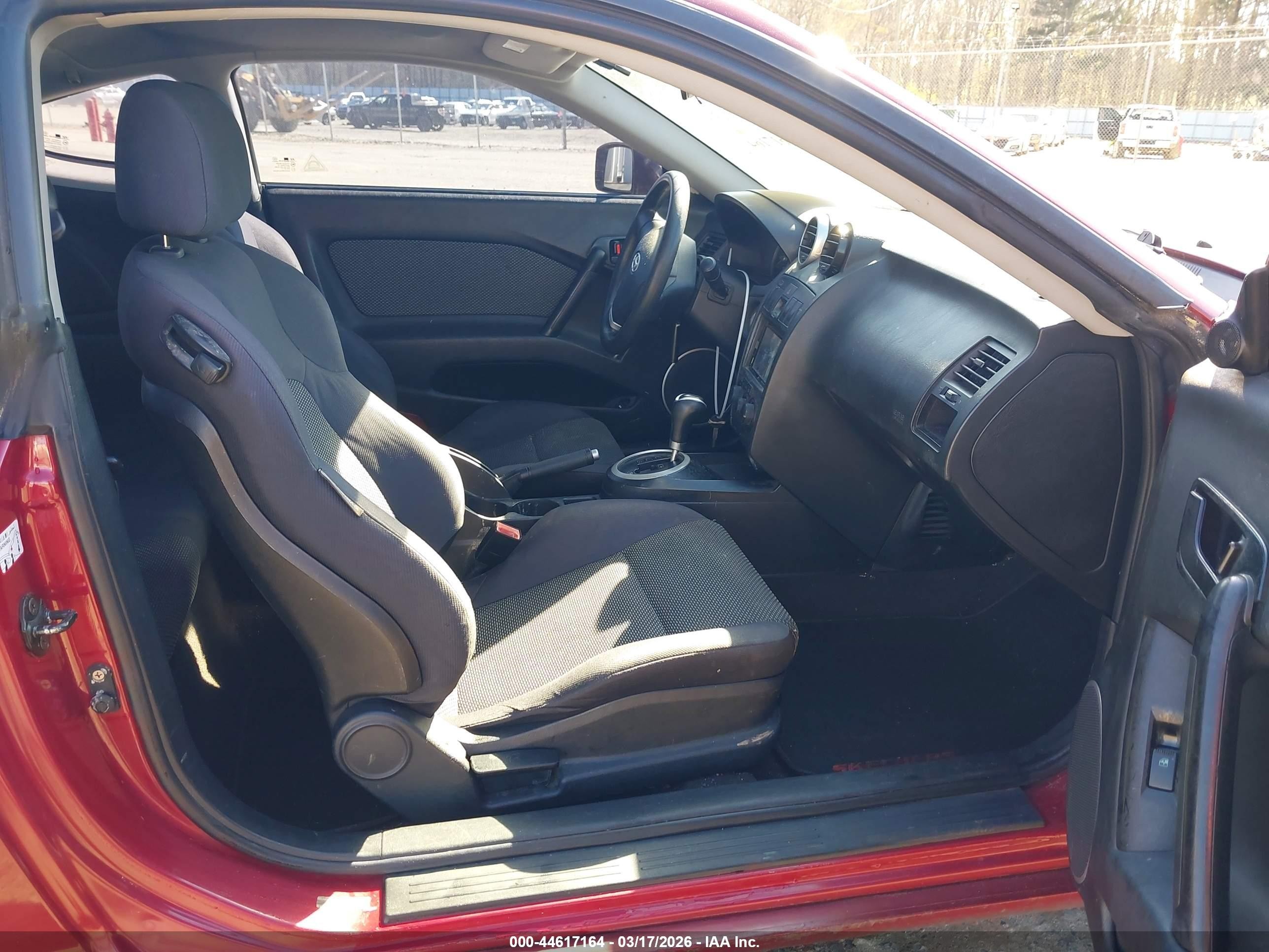 2005 Hyundai Tiburon Gs Red vin: KMHHM65D95U181861