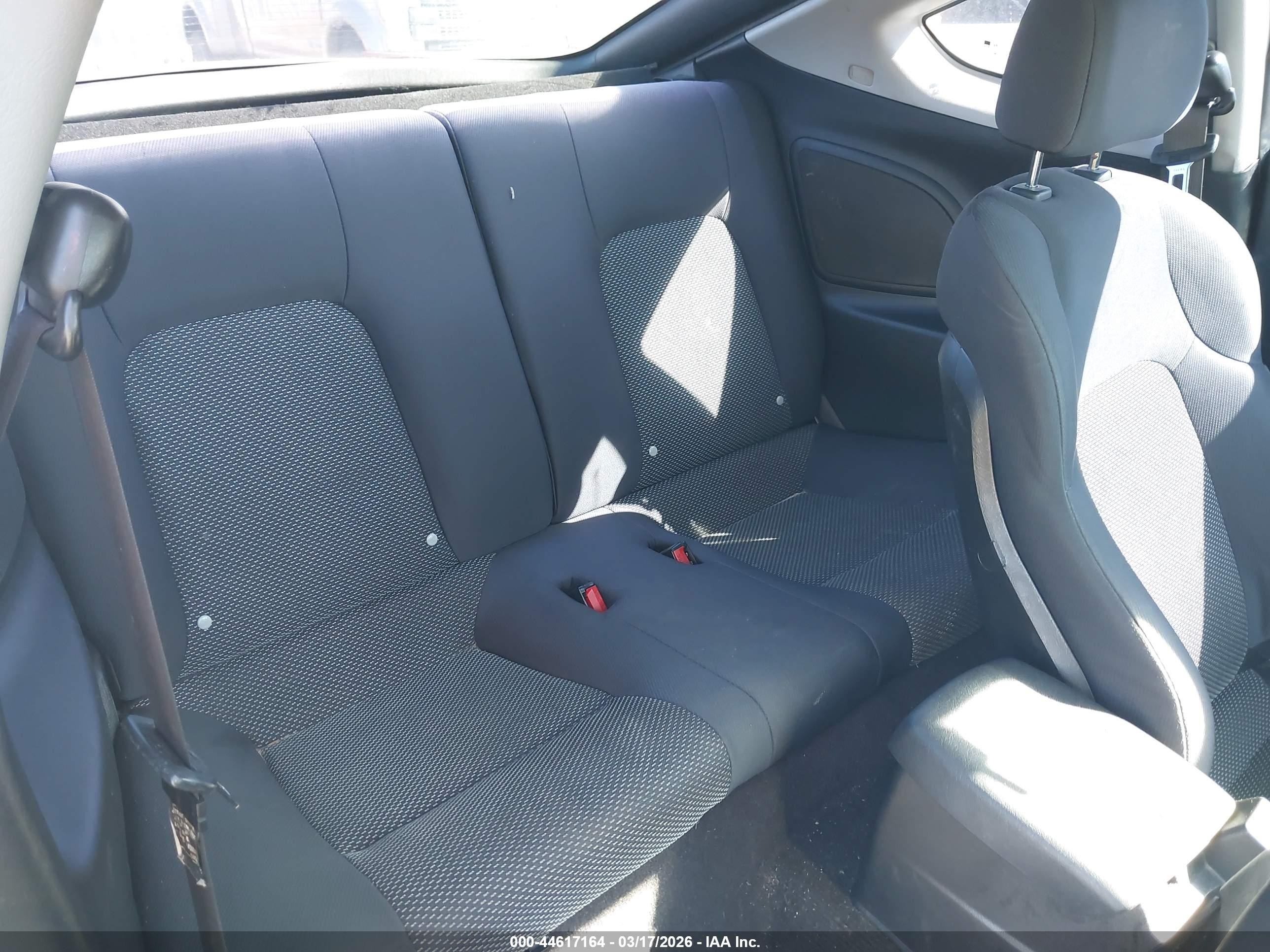 2005 Hyundai Tiburon Gs Red vin: KMHHM65D95U181861