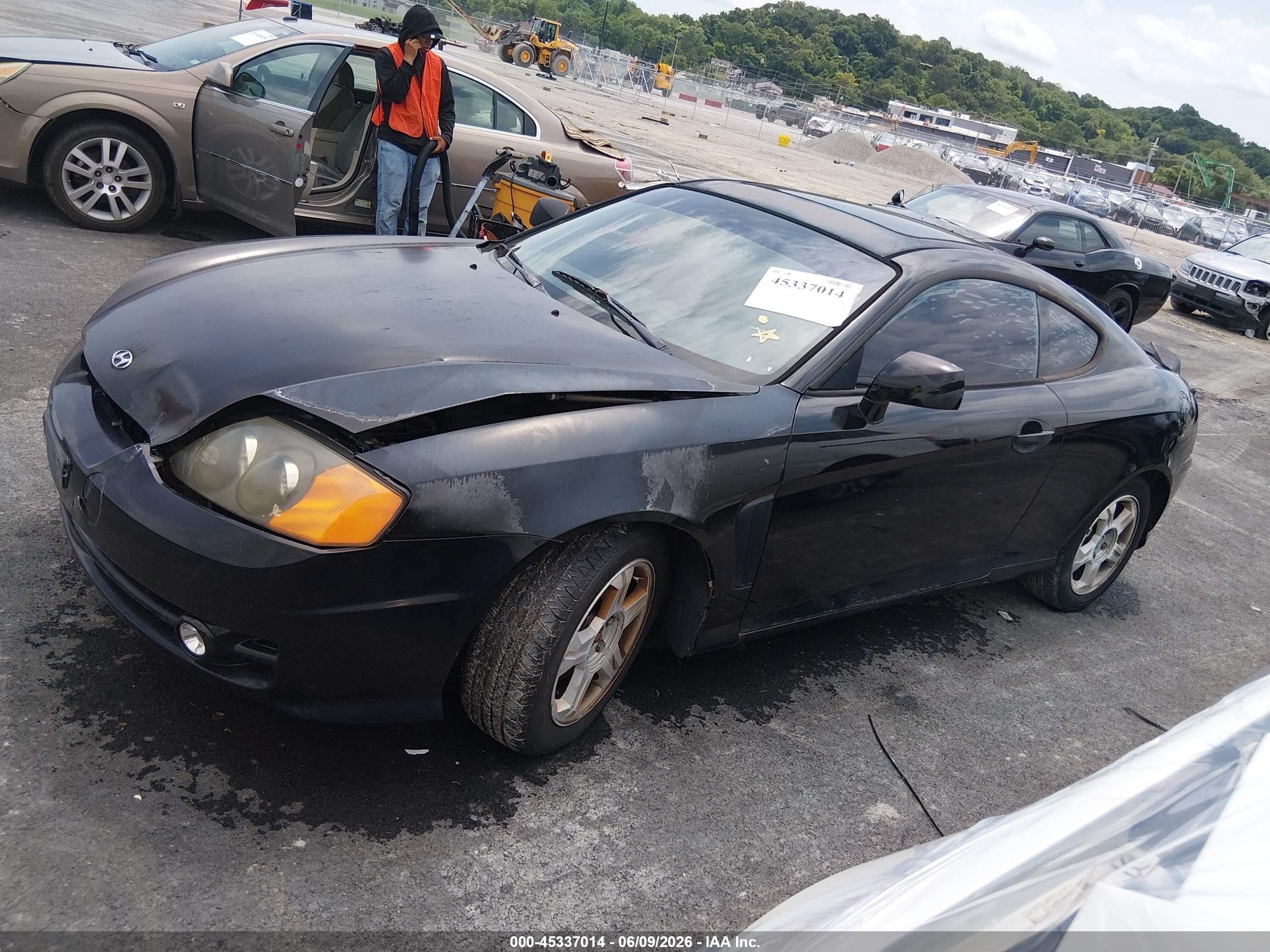 2004 Hyundai Tiburon   Black vin: KMHHM65DX4U107203