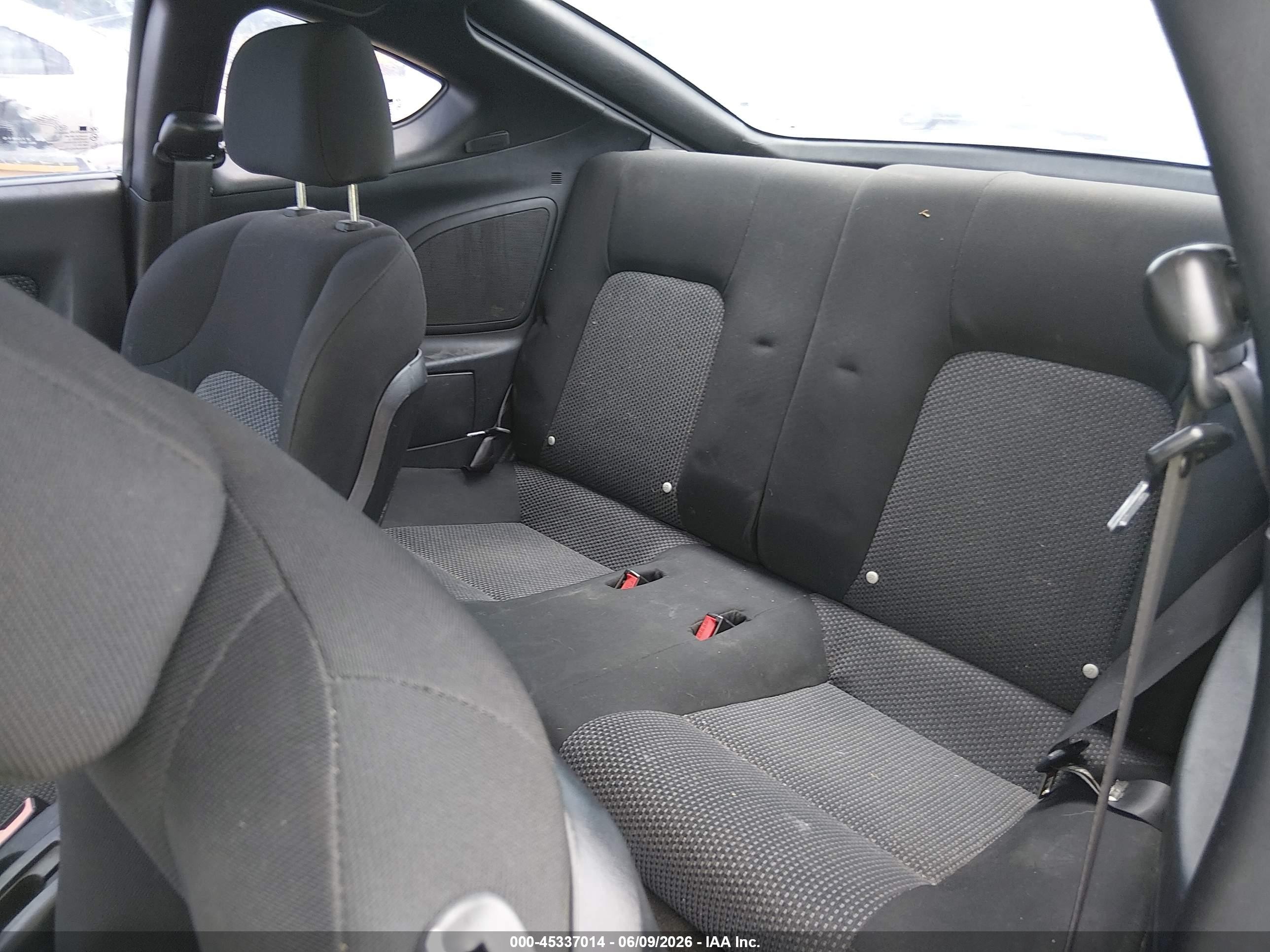 2004 Hyundai Tiburon   Black vin: KMHHM65DX4U107203