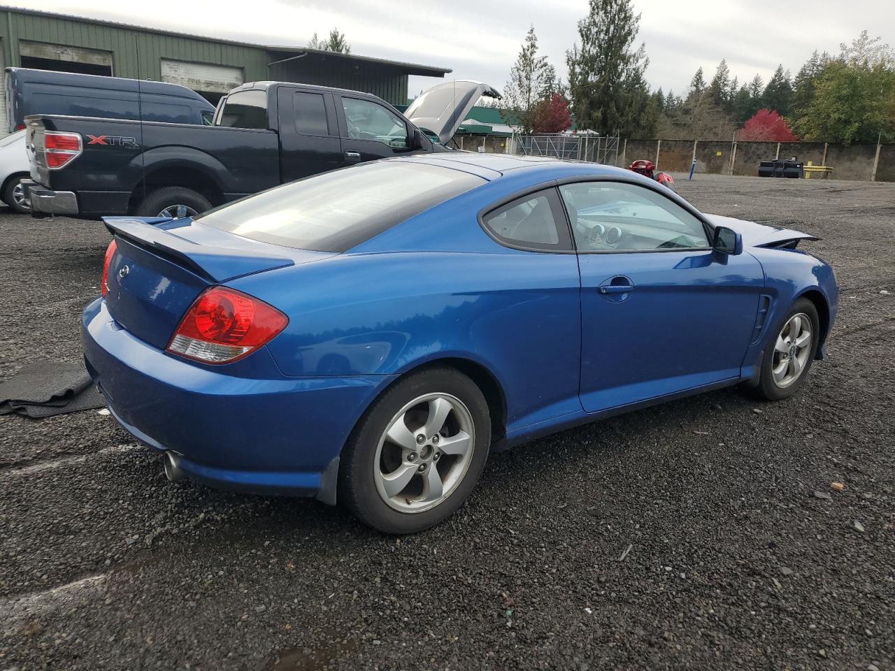 2005 Hyundai Tiburon Blue vin: KMHHM65DX5U168083