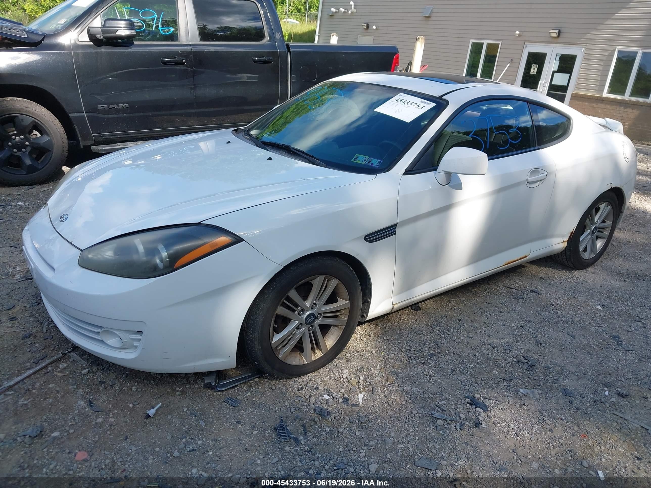2007 Hyundai Tiburon Gs Белый vin: KMHHM66D17U235848