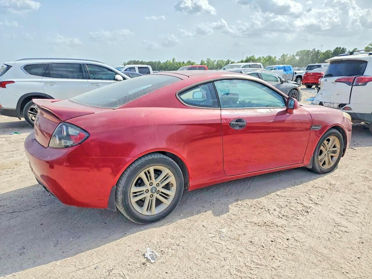 2008 Hyundai Tiburon Red vin: KMHHM66D38U277696