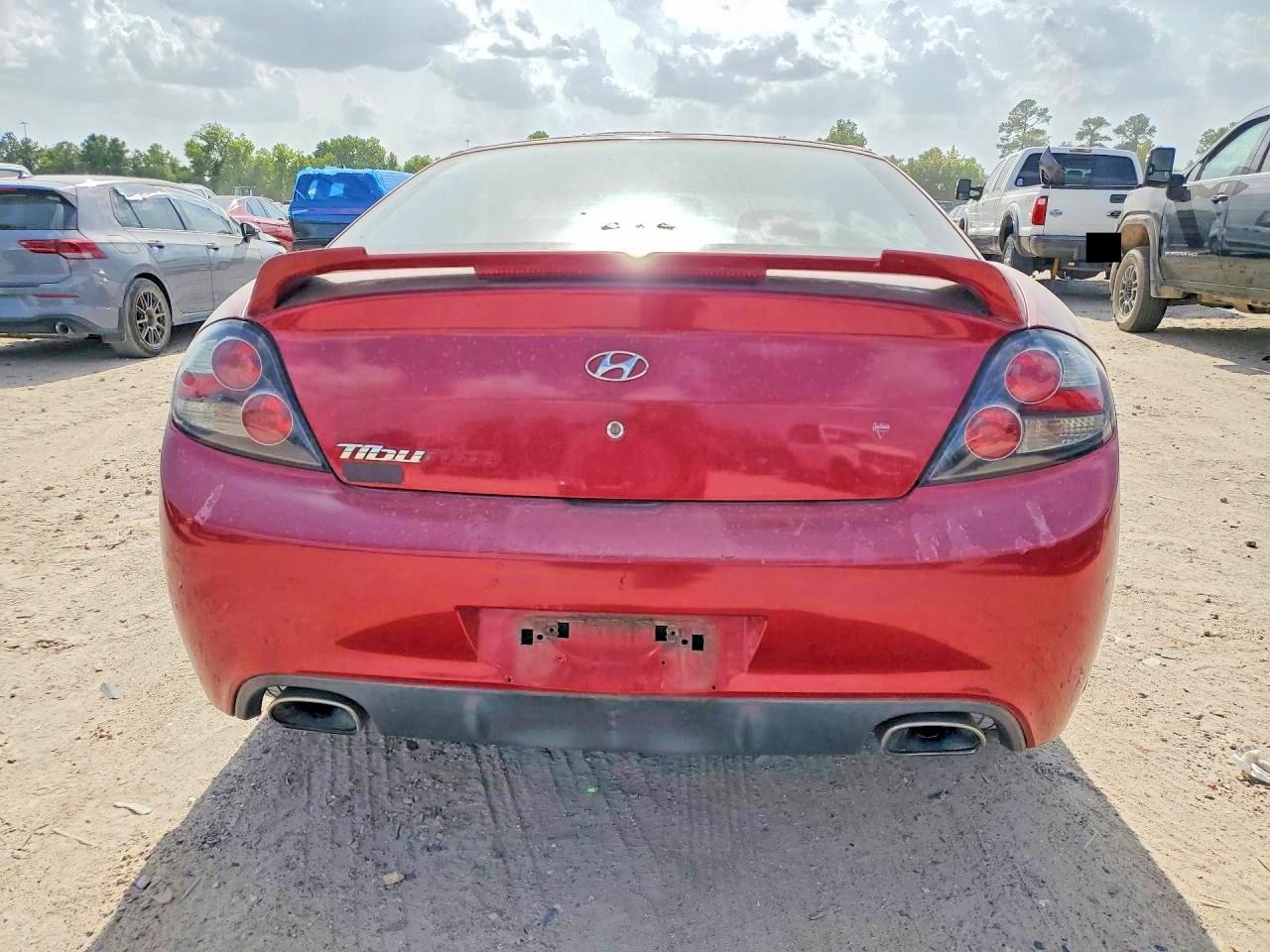 2008 Hyundai Tiburon Red vin: KMHHM66D38U277696