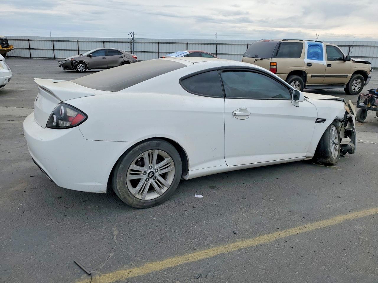 2007 Hyundai Tiburon White vin: KMHHM66D57U245198