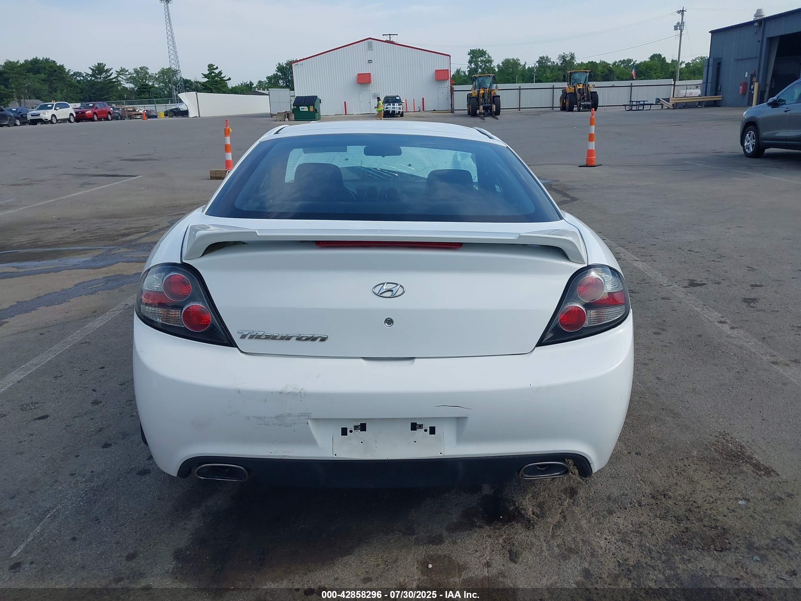 2007 Hyundai Tiburon Gs White vin: KMHHM66D57U256167