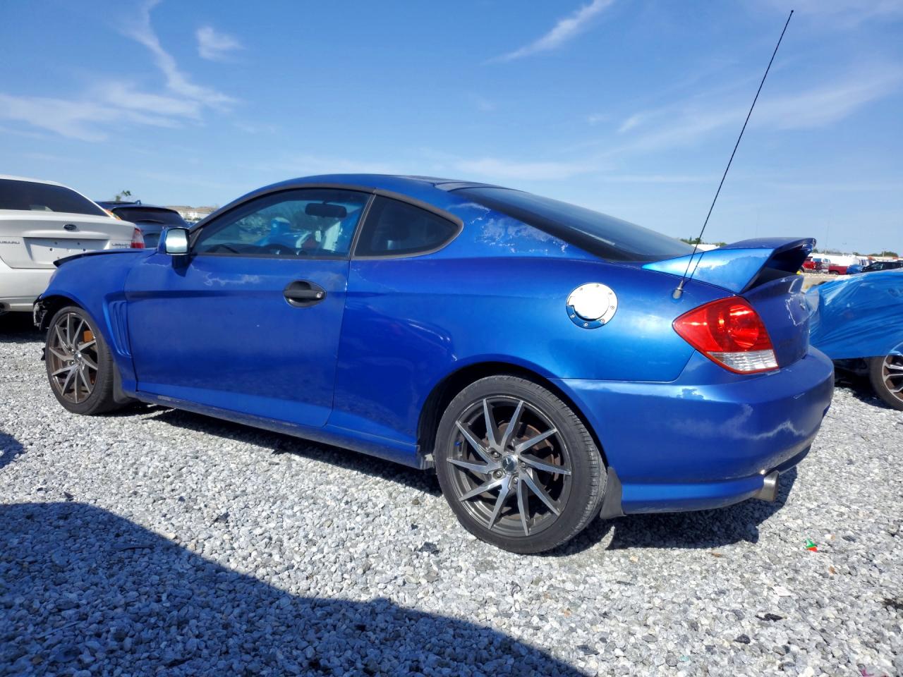 2005 Hyundai Tiburon Gt V6 Blue vin: KMHHN65F25U180386