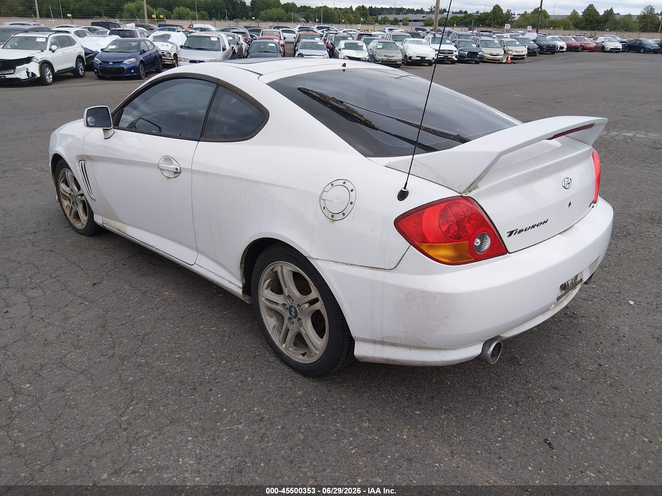 2004 Hyundai Tiburon Gt V6/gt V6 Special Edition White vin: KMHHN65F94U125948