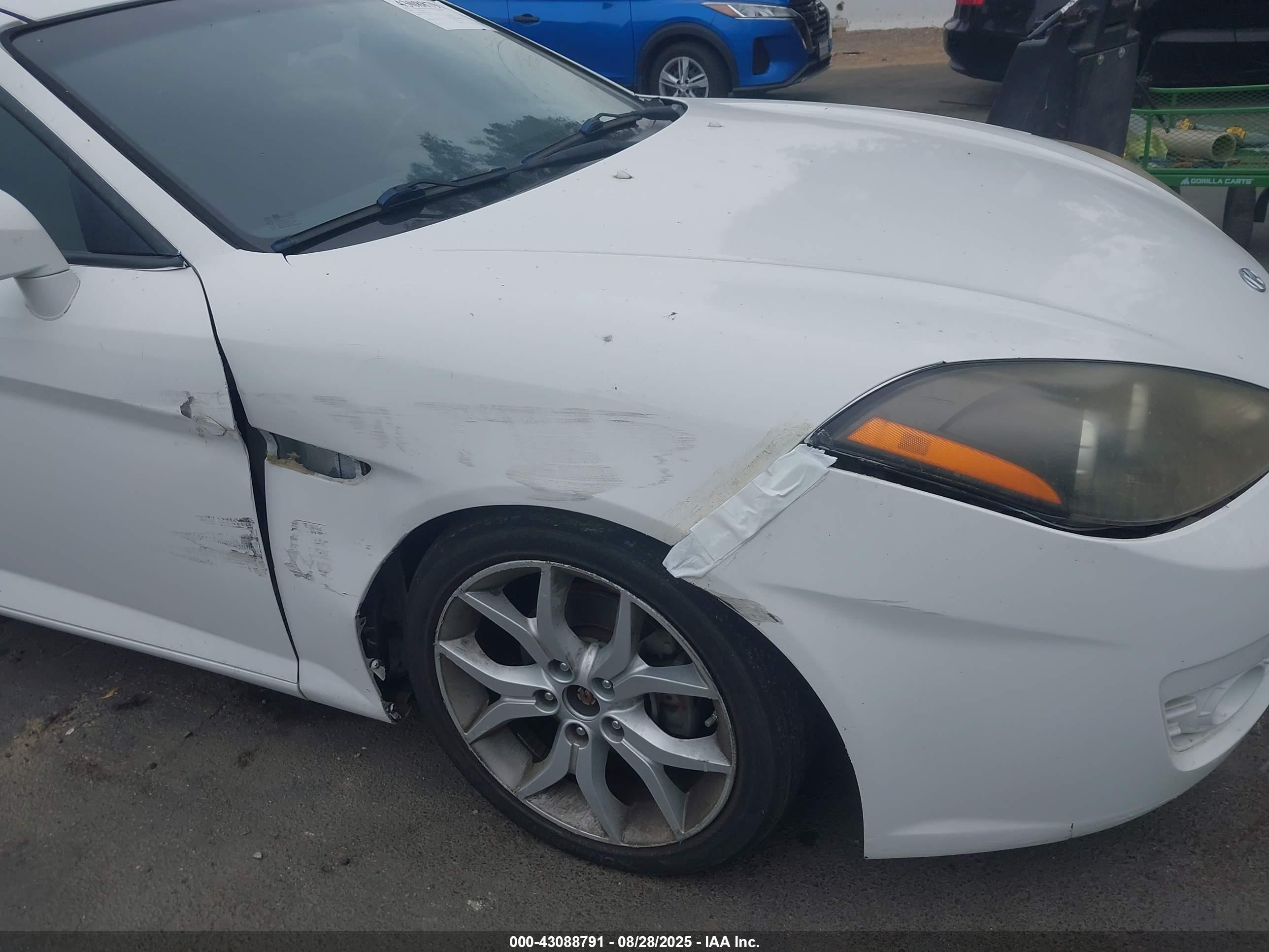 2007 Hyundai Tiburon Gt/gt Limited/se White vin: KMHHN66F17U256049