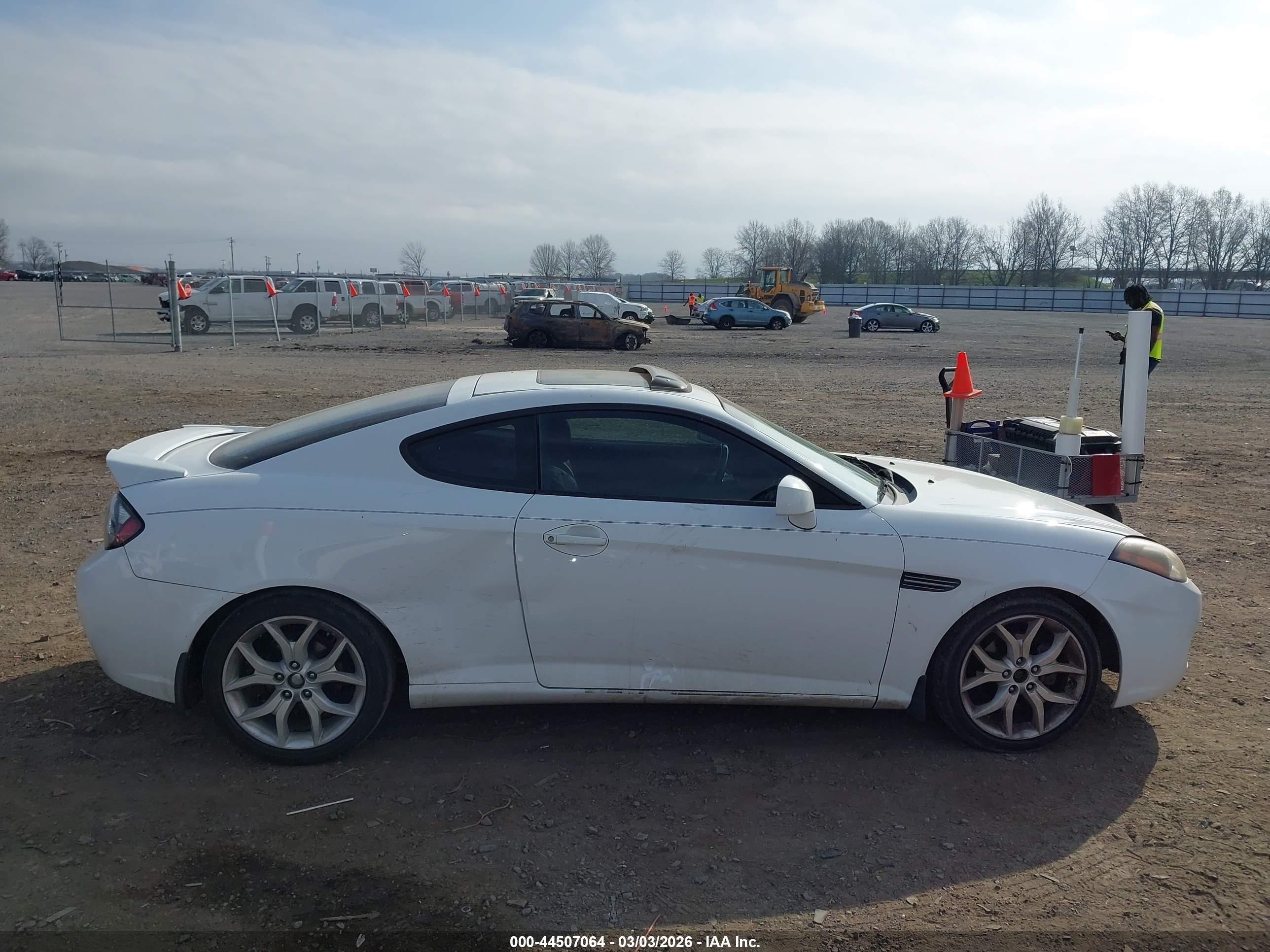 2007 Hyundai Tiburon Gt/gt Limited/se White vin: KMHHN66F77U252913