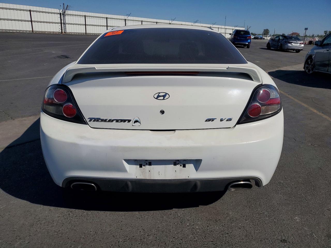 2007 Hyundai Tiburon Gt White vin: KMHHN66F87U258865