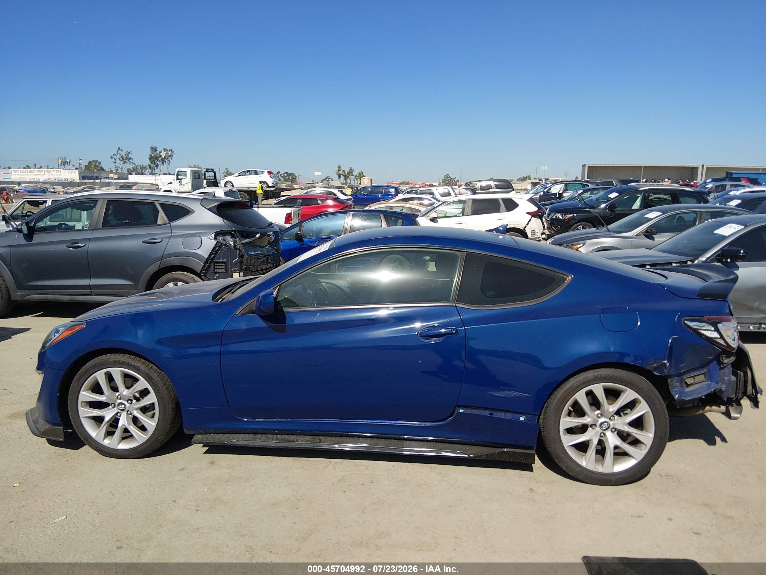 2013 Hyundai Genesis 2.0t Blue vin: KMHHT6KD0DU082271