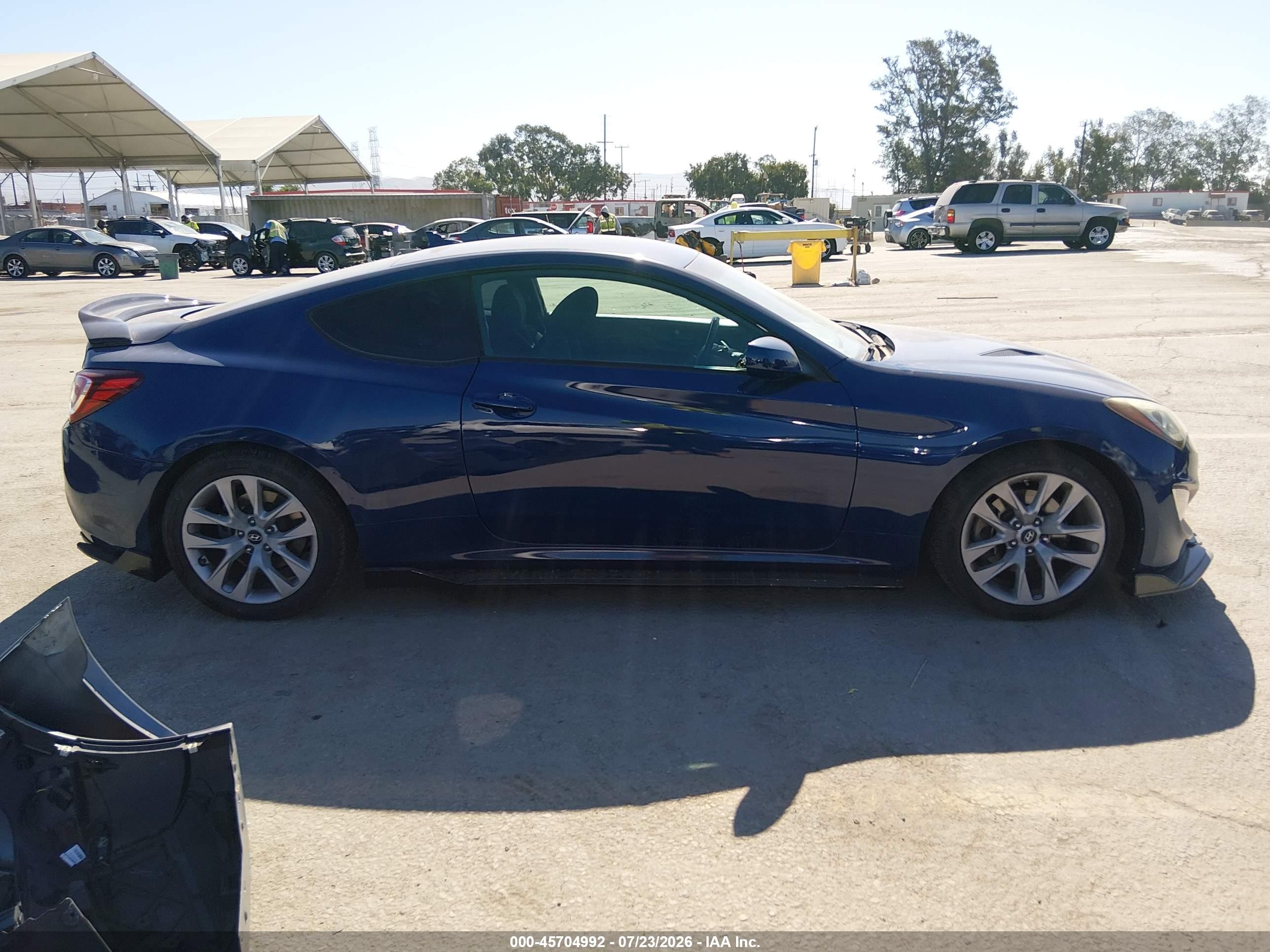 2013 Hyundai Genesis 2.0t Blue vin: KMHHT6KD0DU082271