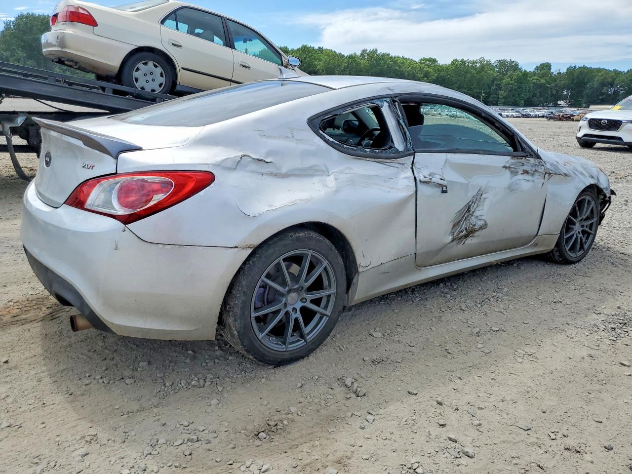 2010 Hyundai Genesis Coupe 2.0t Silver vin: KMHHT6KD1AU021183