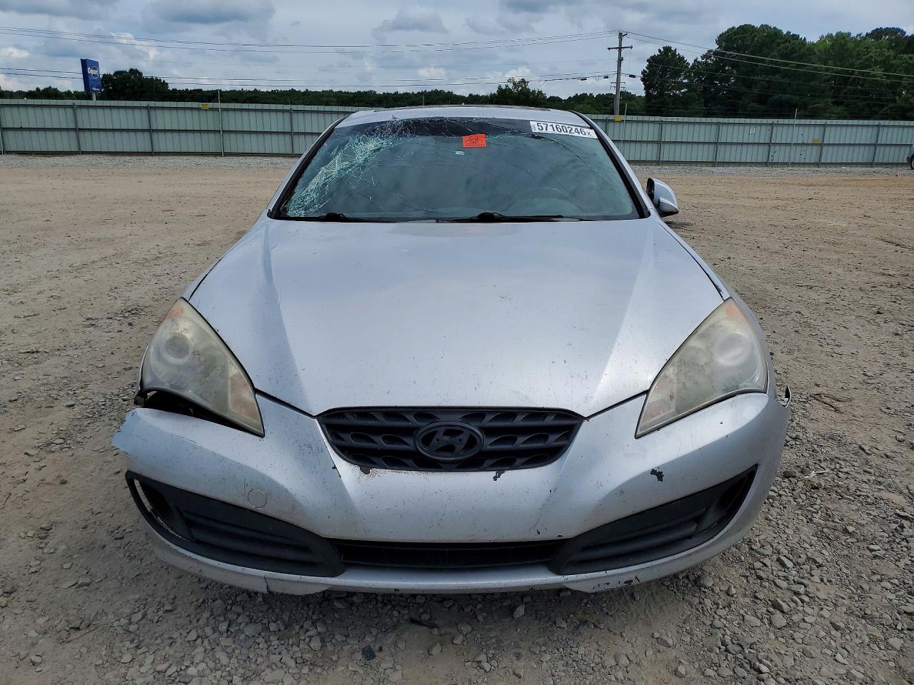 2010 Hyundai Genesis Coupe 2.0t Silver vin: KMHHT6KD1AU021183