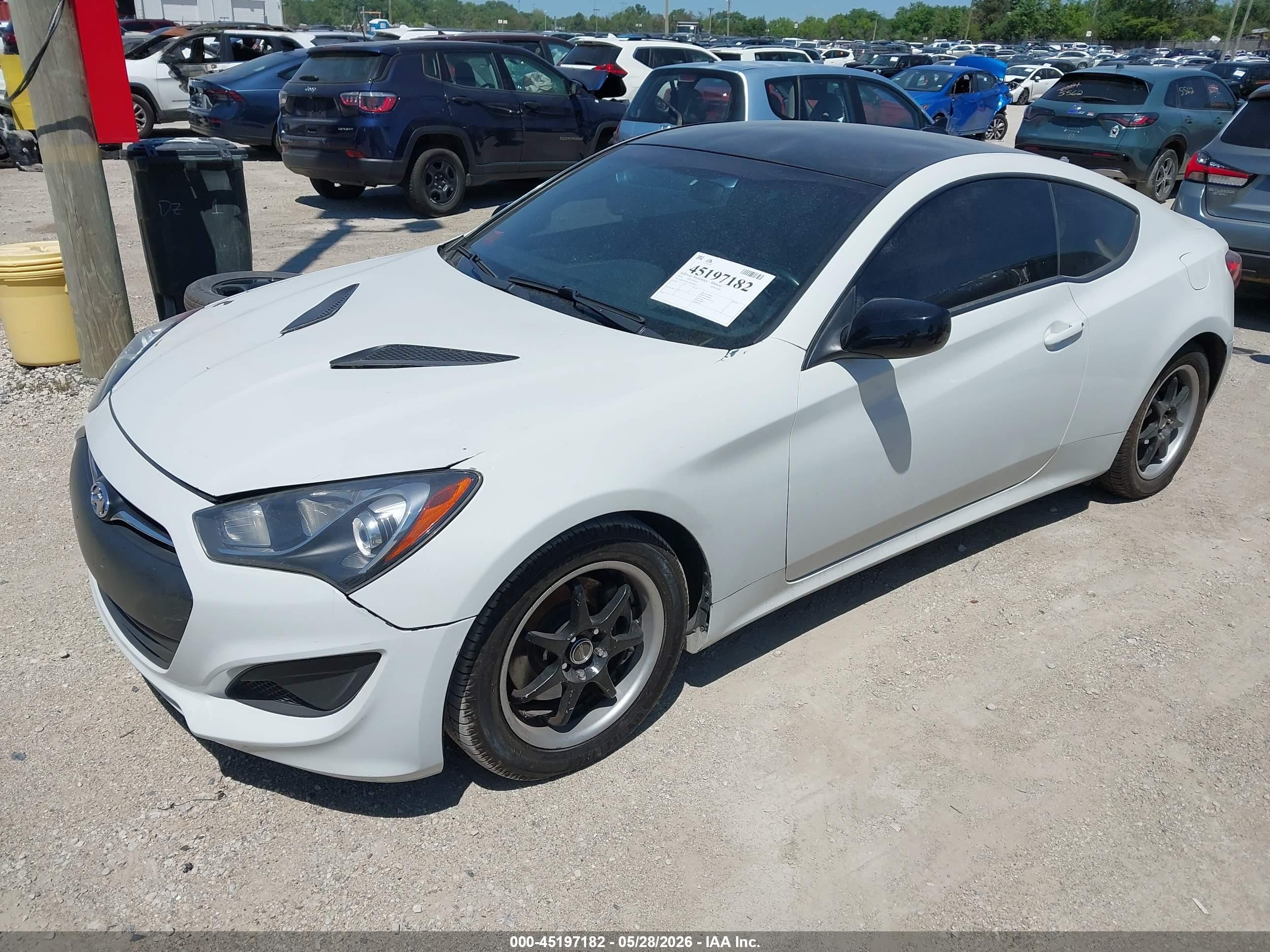2013 Hyundai Genesis 2.0t White vin: KMHHT6KD1DU089682