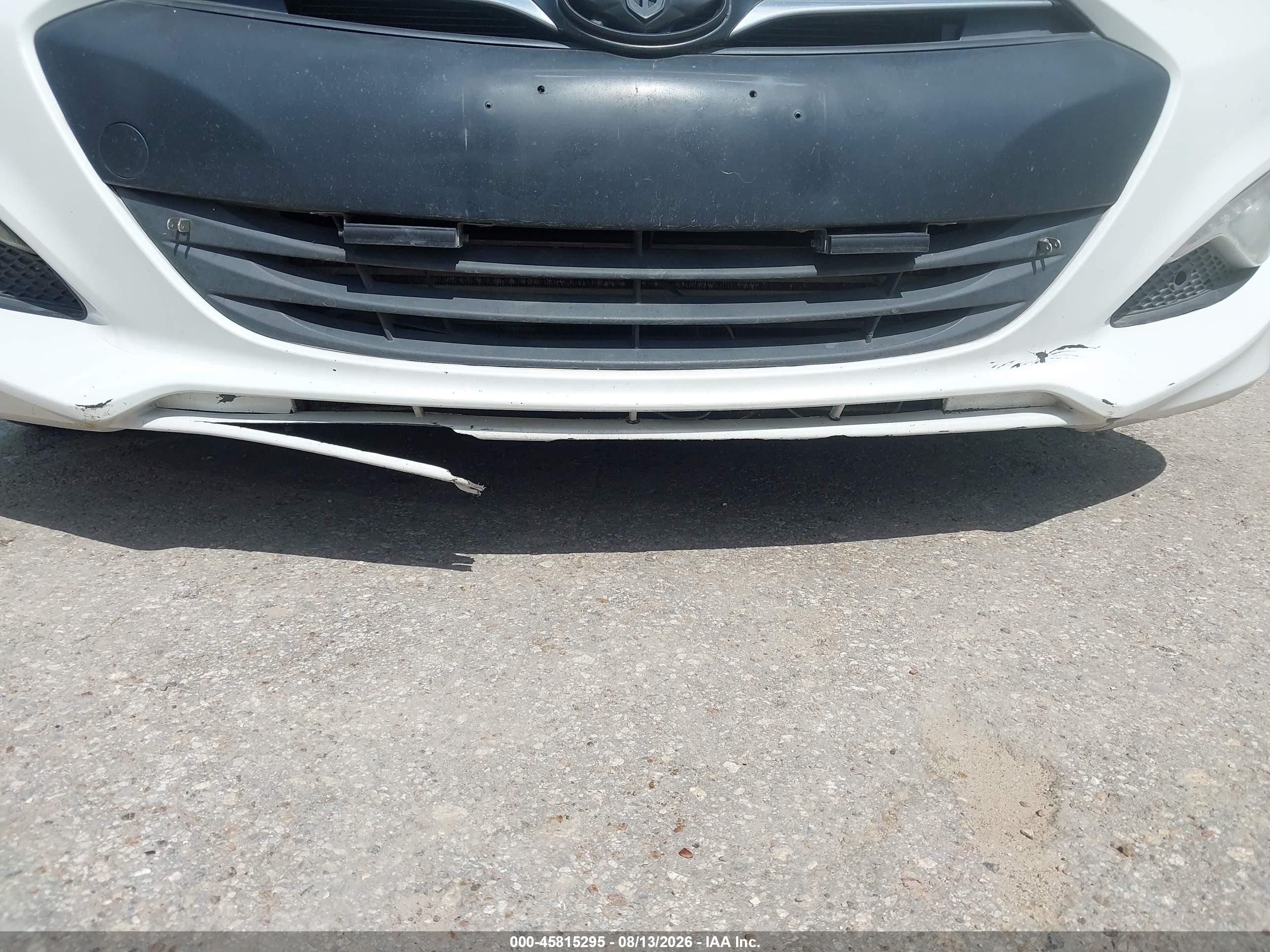 2013 Hyundai Genesis 2.0t Premium White vin: KMHHT6KD1DU103628
