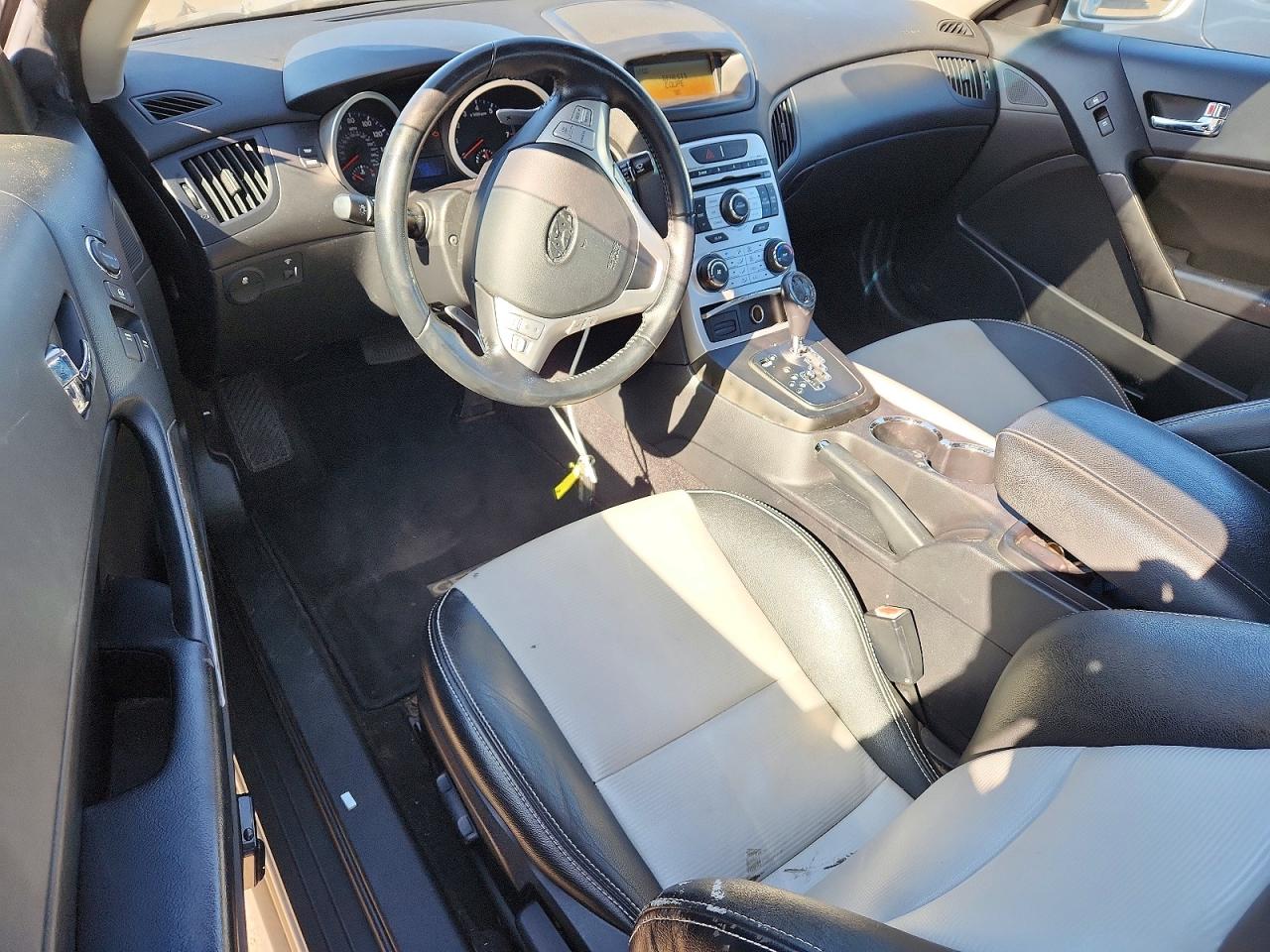 2010 Hyundai Genesis Coupe 2.0t Premium Silver vin: KMHHT6KD2AU010208