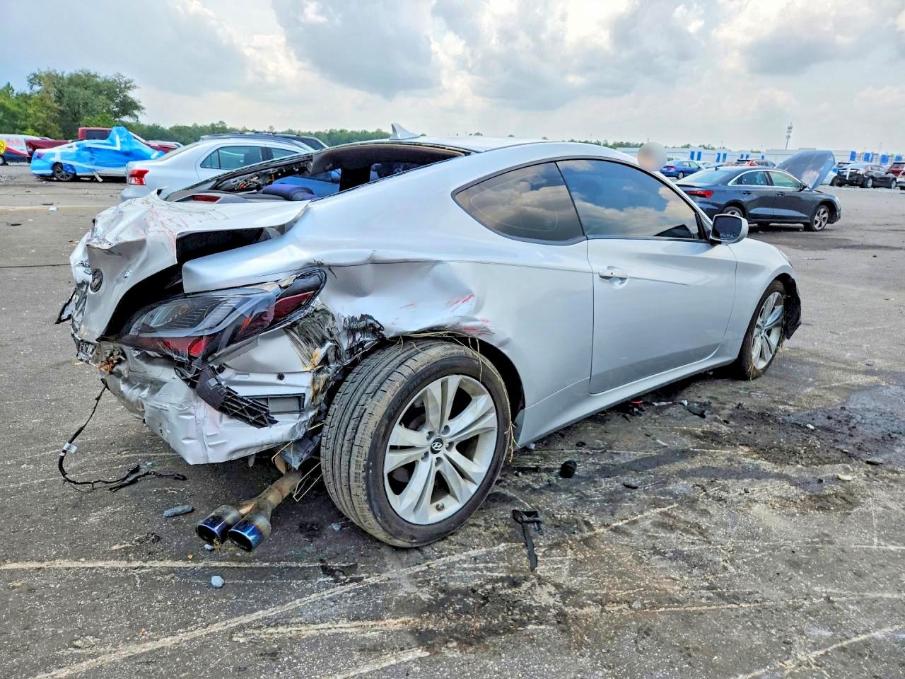 2011 Hyundai Genesis Coupe 2.0t Premium Silver vin: KMHHT6KD2BU045235