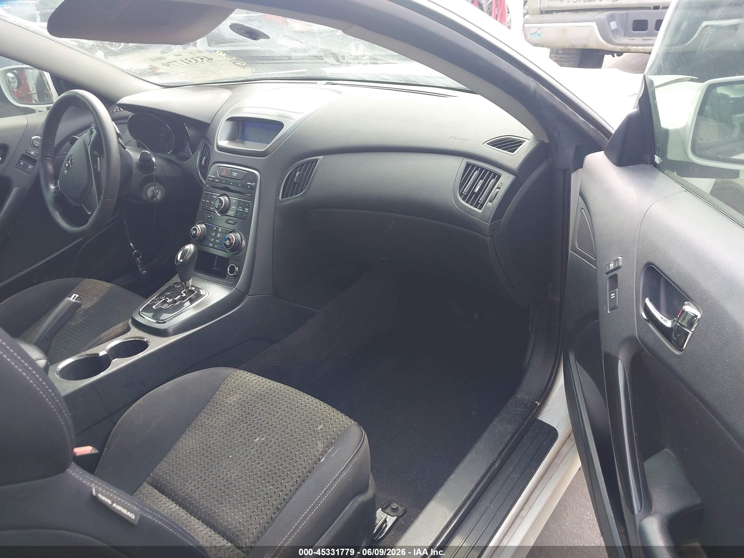 2012 Hyundai Genesis 2.0t White vin: KMHHT6KD2CU067737