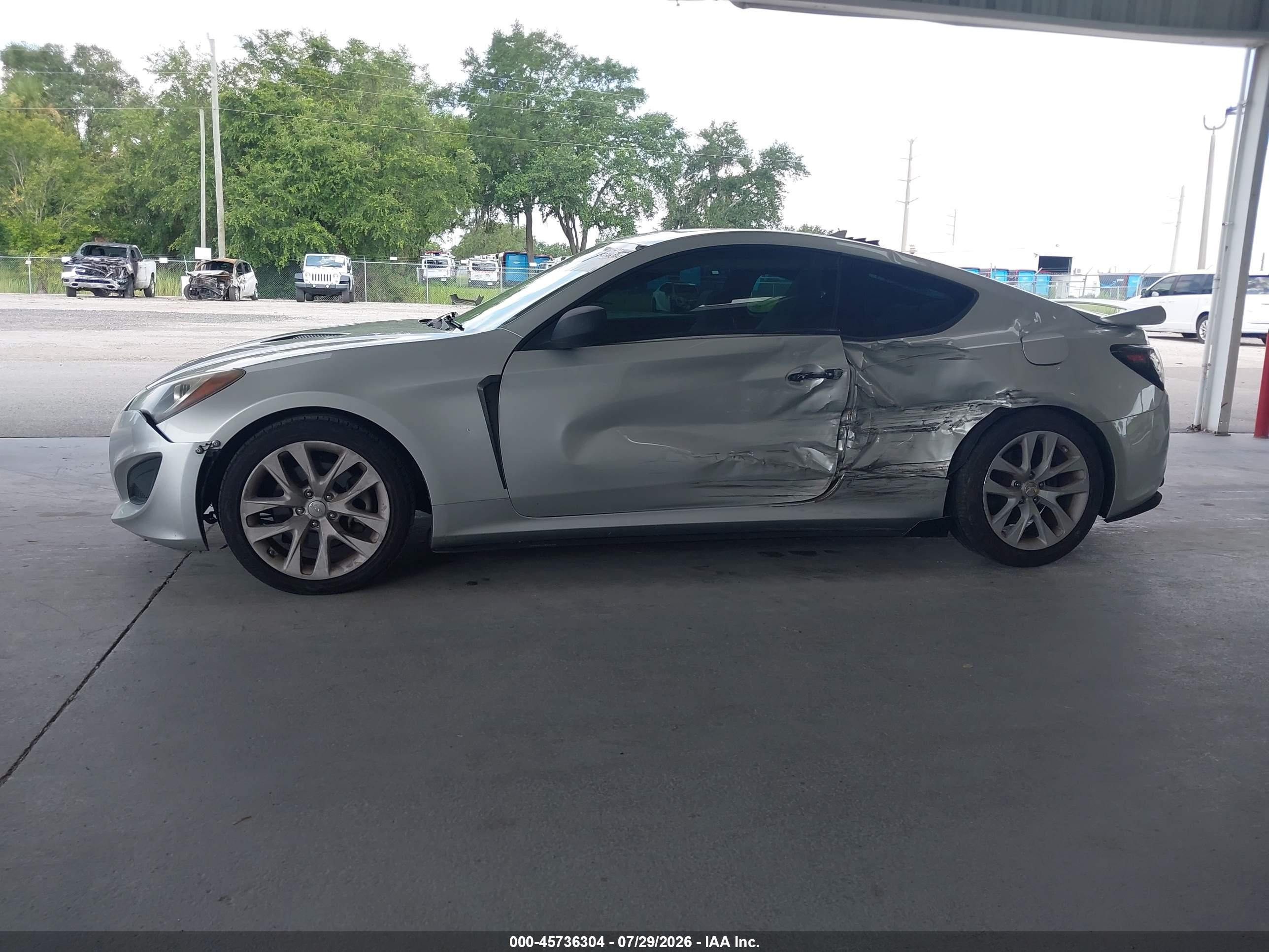 2013 Hyundai Genesis 2.0t Premium Silver vin: KMHHT6KD2DU086970