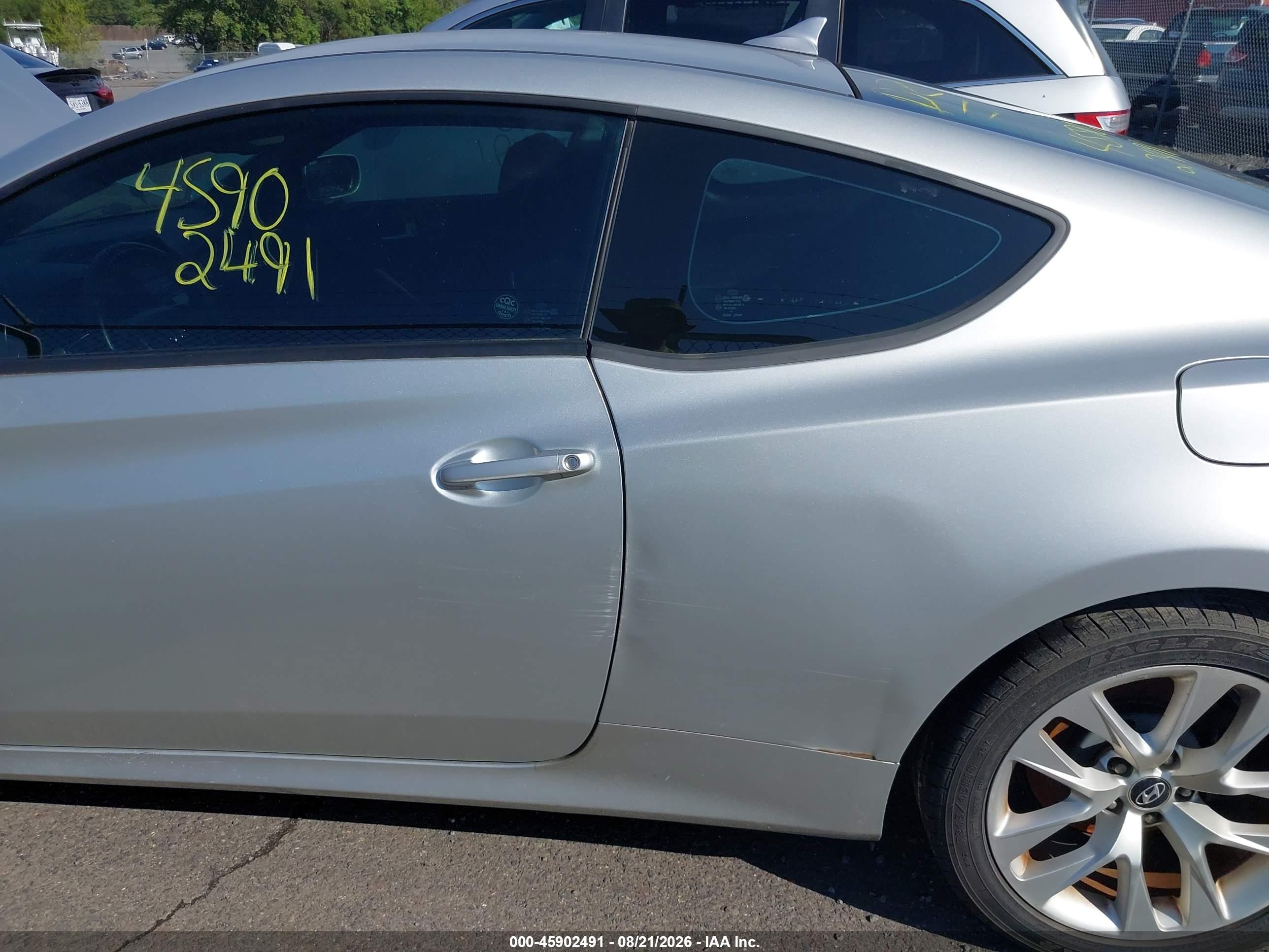2013 Hyundai Genesis 2.0t Серебряный vin: KMHHT6KD2DU095524