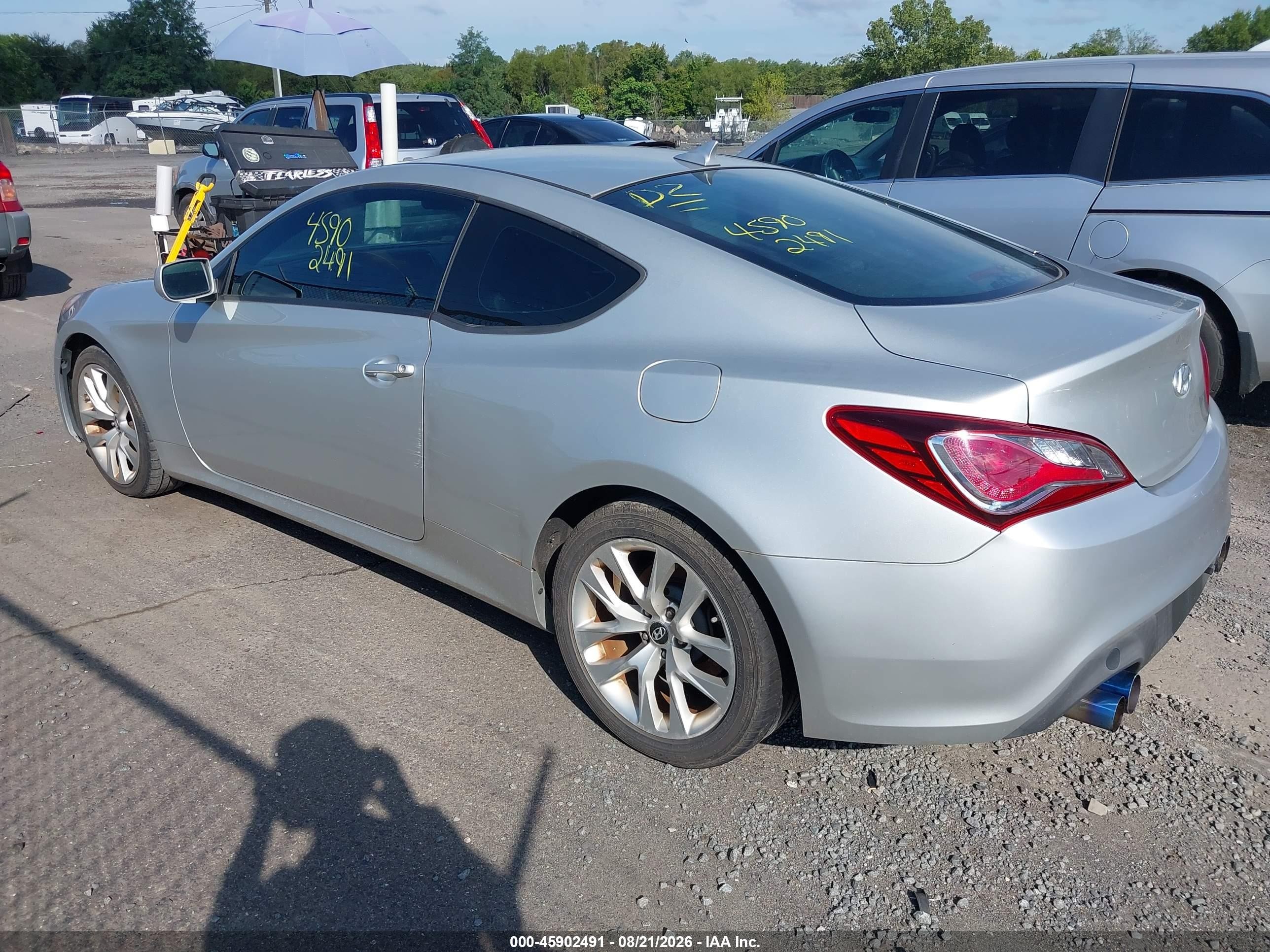 2013 Hyundai Genesis 2.0t Серебряный vin: KMHHT6KD2DU095524