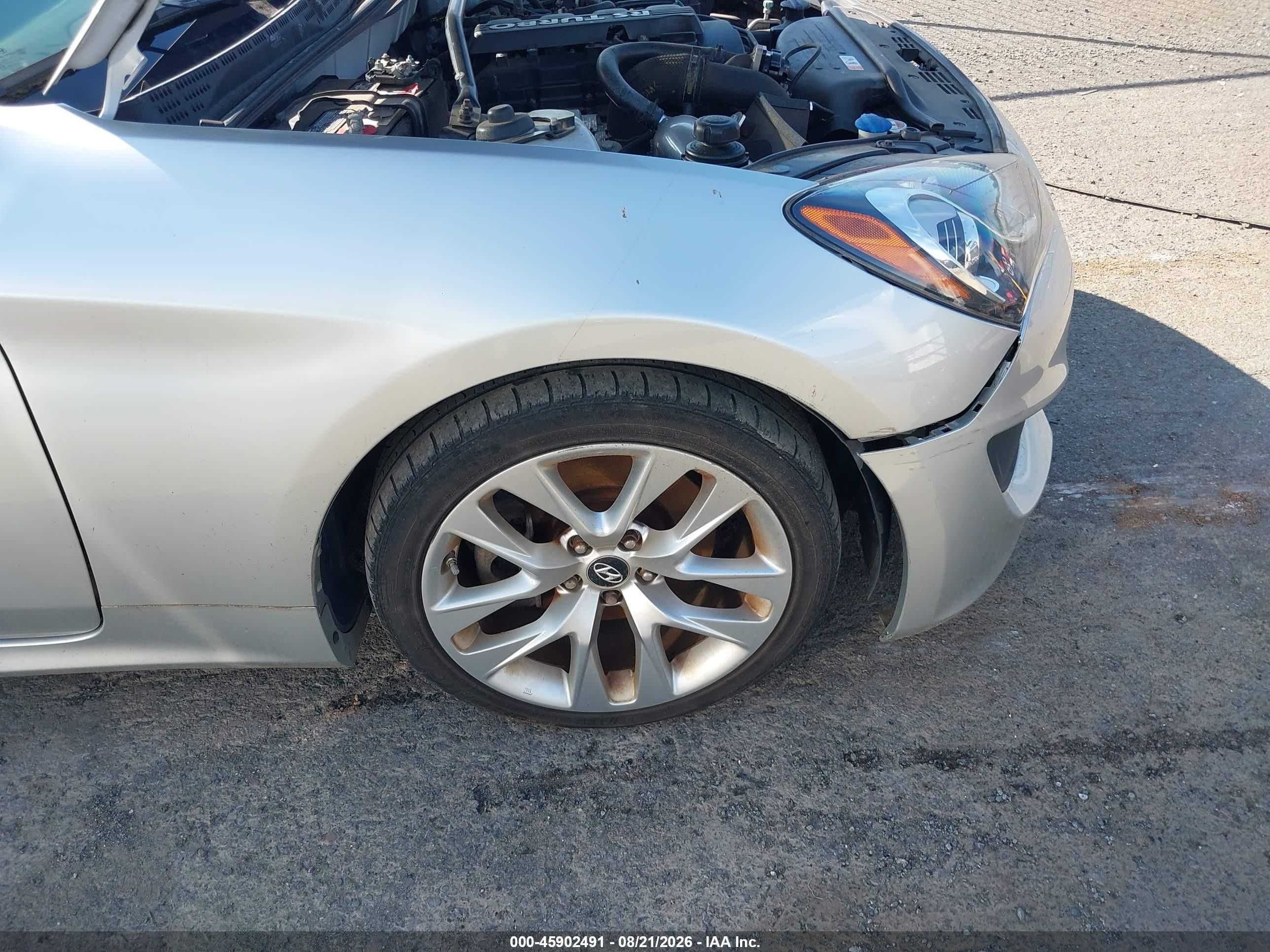 2013 Hyundai Genesis 2.0t Серебряный vin: KMHHT6KD2DU095524